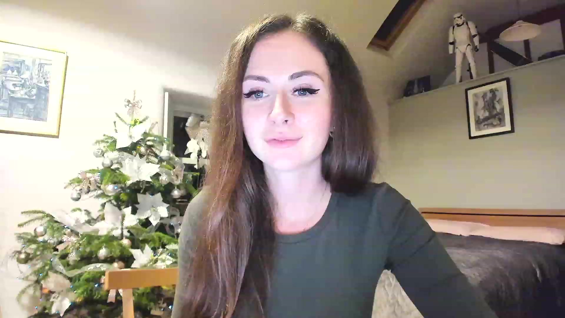 Gallery image thumbnail from Amber_Fry's myfreecams stream on, 12/24/2022, 01:05 image 2 of 20