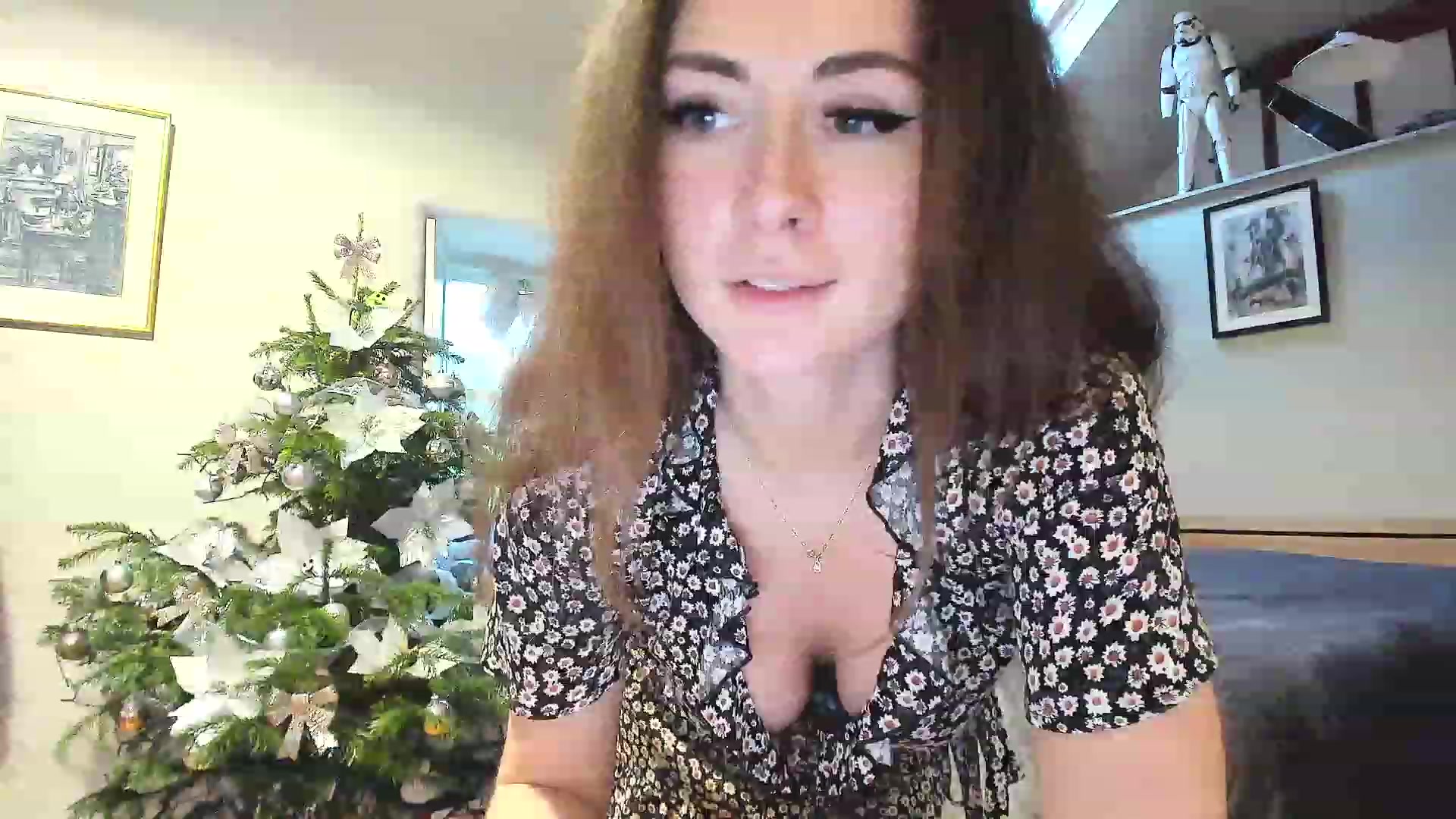 Gallery image thumbnail from Amber_Fry's myfreecams stream on, 12/25/2022, 16:03 image 6 of 20