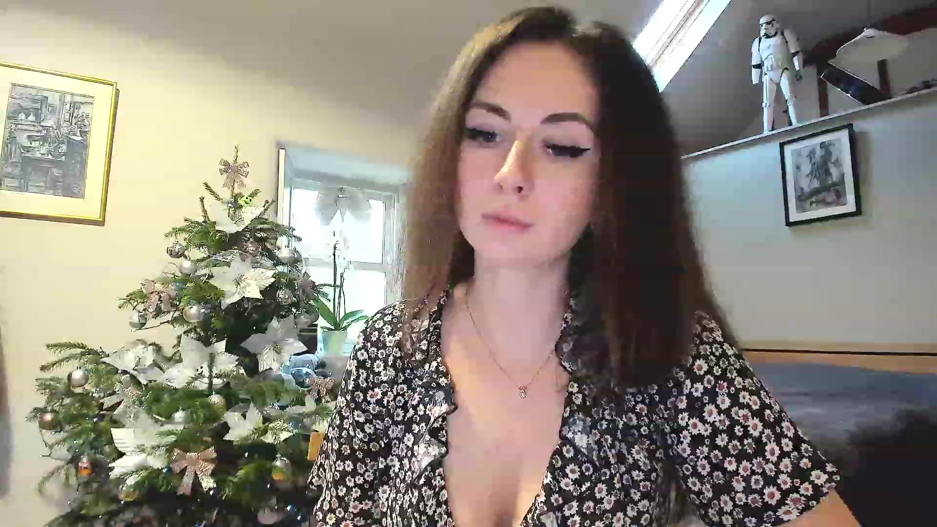 Gallery image thumbnail from Amber_Fry's myfreecams stream on, 12/25/2022, 16:03 image 20 of 20