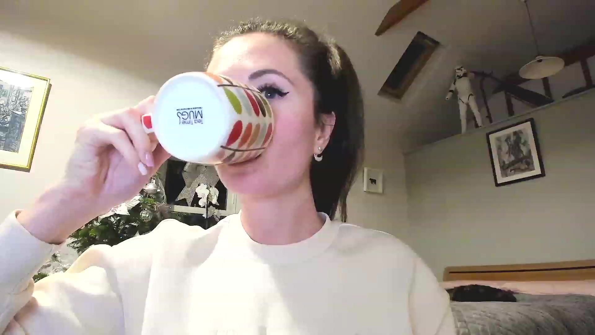 Gallery image thumbnail from Amber_Fry's myfreecams stream on, 12/26/2022, 22:42 image 14 of 20