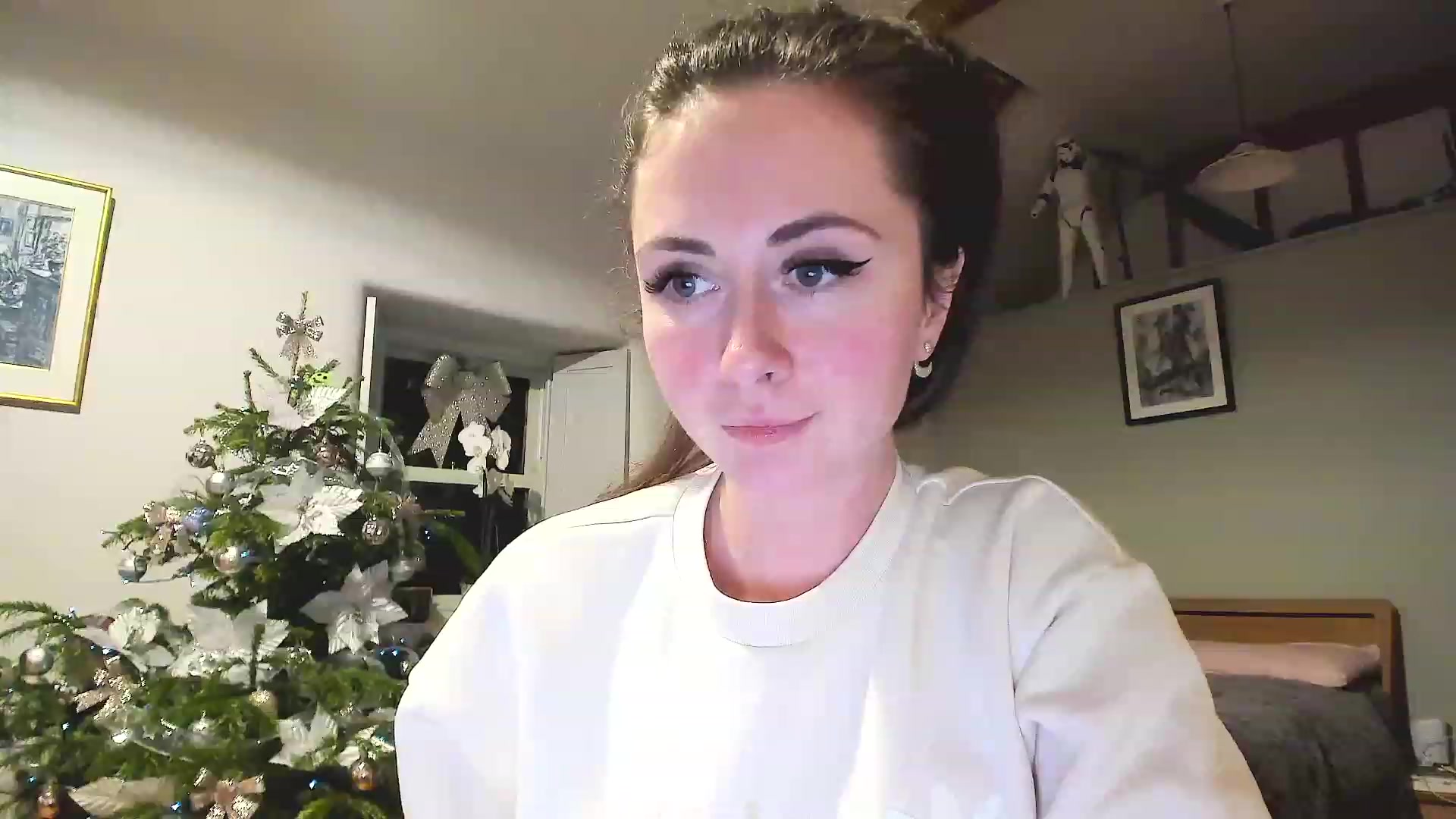 Gallery image thumbnail from Amber_Fry's myfreecams stream on, 12/26/2022, 22:42 image 16 of 20