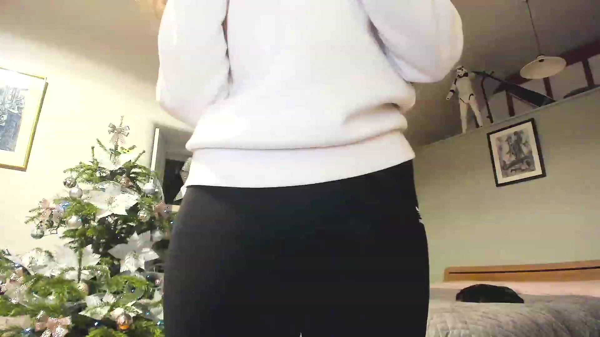 Gallery image thumbnail from Amber_Fry's myfreecams stream on, 12/26/2022, 22:42 image 3 of 20