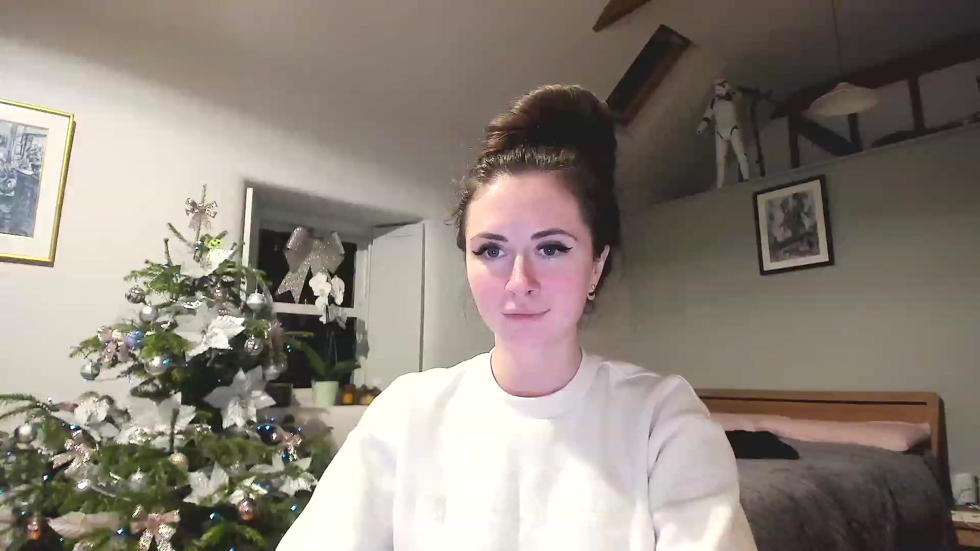 Gallery image thumbnail from Amber_Fry's myfreecams stream on, 12/27/2022, 24:30 image 9 of 20