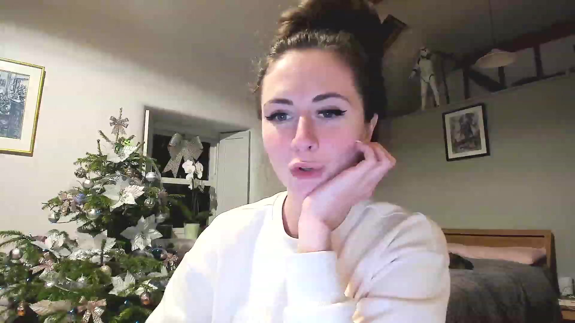Gallery image thumbnail from Amber_Fry's myfreecams stream on, 12/27/2022, 24:30 image 6 of 20