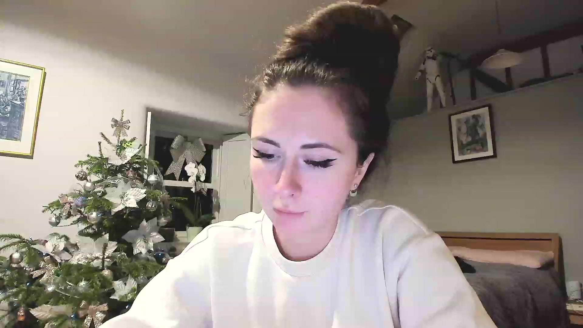 Gallery image thumbnail from Amber_Fry's myfreecams stream on, 12/27/2022, 24:30 image 12 of 20