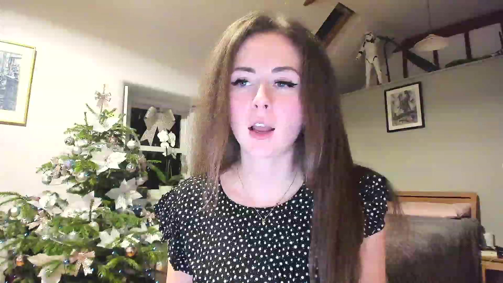 Gallery image thumbnail from Amber_Fry's myfreecams stream on, 12/27/2022, 21:30 image 4 of 20