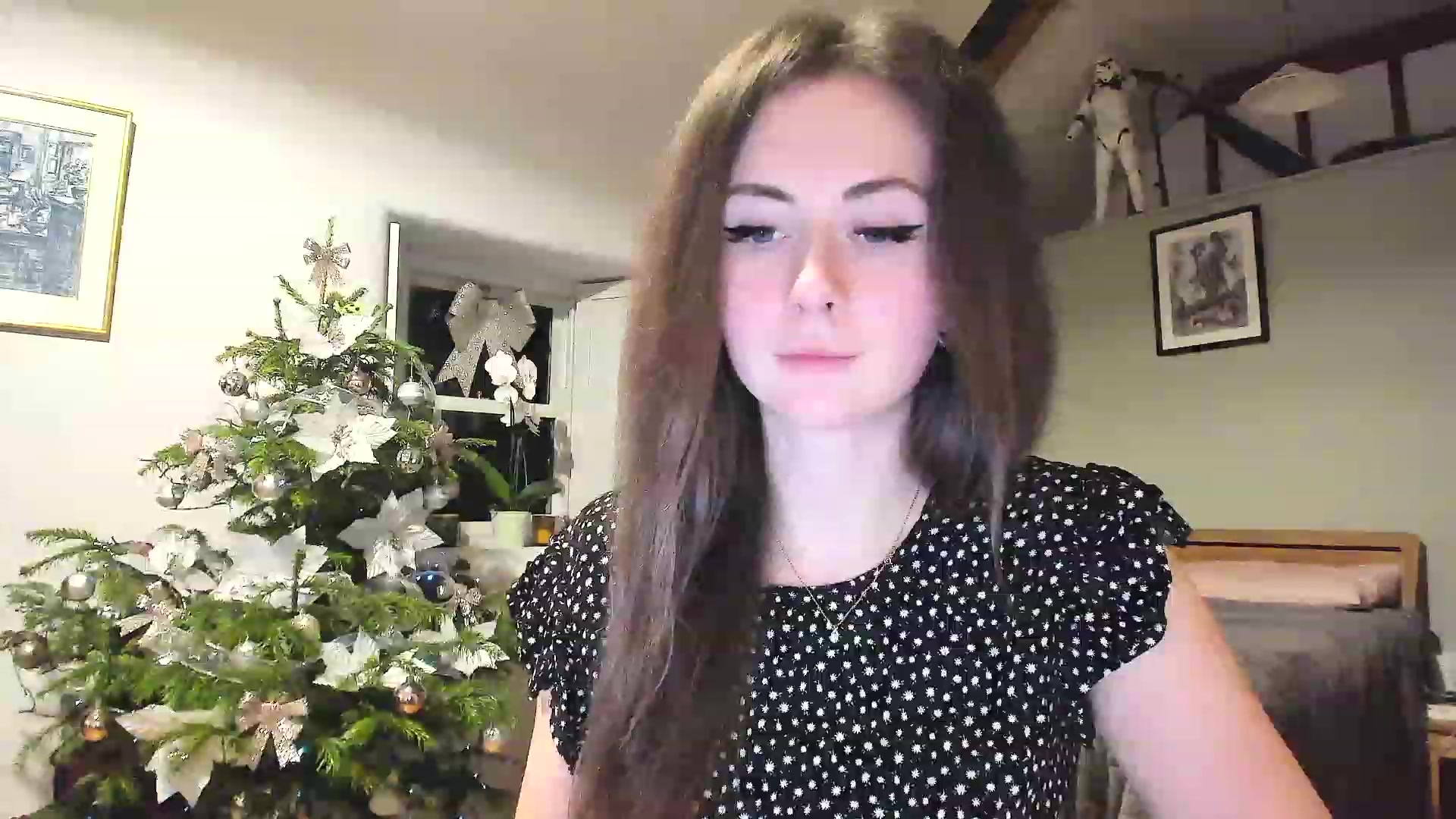 Gallery image thumbnail from Amber_Fry's myfreecams stream on, 12/27/2022, 21:30 image 20 of 20
