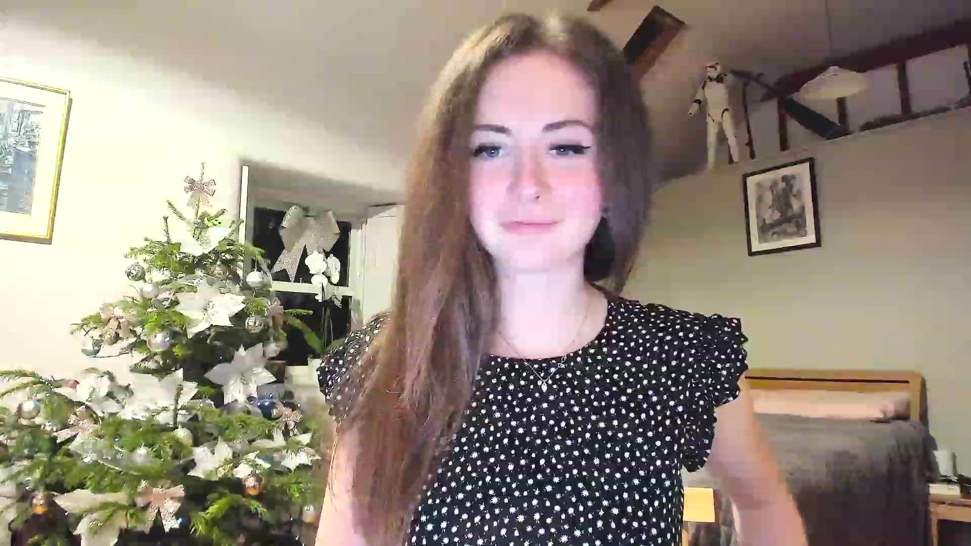 Gallery image thumbnail from Amber_Fry's myfreecams stream on, 12/27/2022, 21:30 image 5 of 20