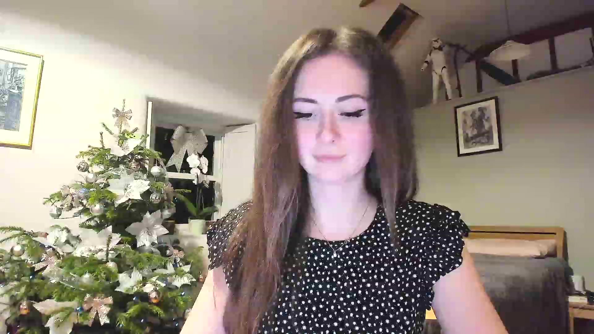 Gallery image thumbnail from Amber_Fry's myfreecams stream on, 12/27/2022, 21:30 image 6 of 20