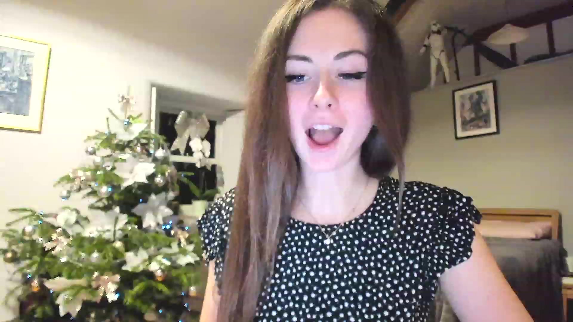 Gallery image thumbnail from Amber_Fry's myfreecams stream on, 12/27/2022, 21:30 image 18 of 20