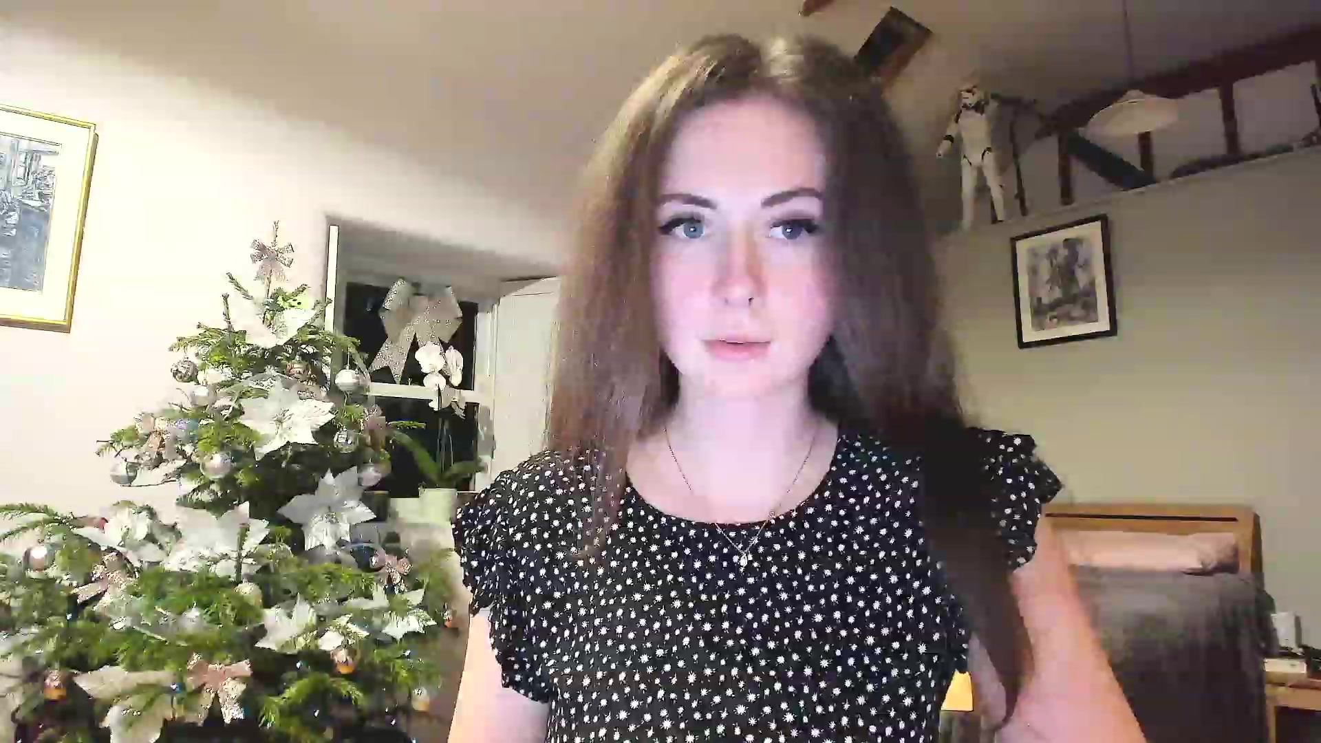 Gallery image thumbnail from Amber_Fry's myfreecams stream on, 12/27/2022, 21:30 image 3 of 20