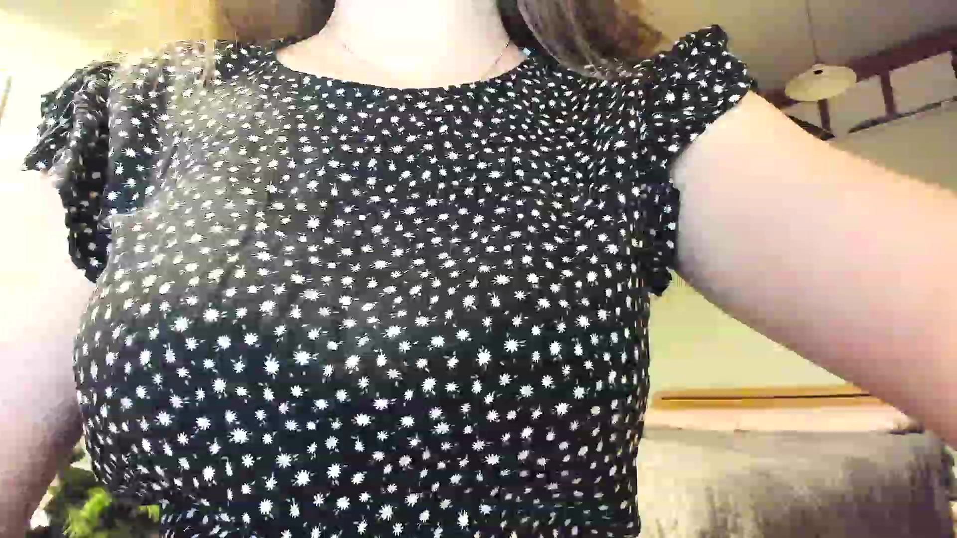 Gallery image thumbnail from Amber_Fry's myfreecams stream on, 12/27/2022, 21:30 image 13 of 20