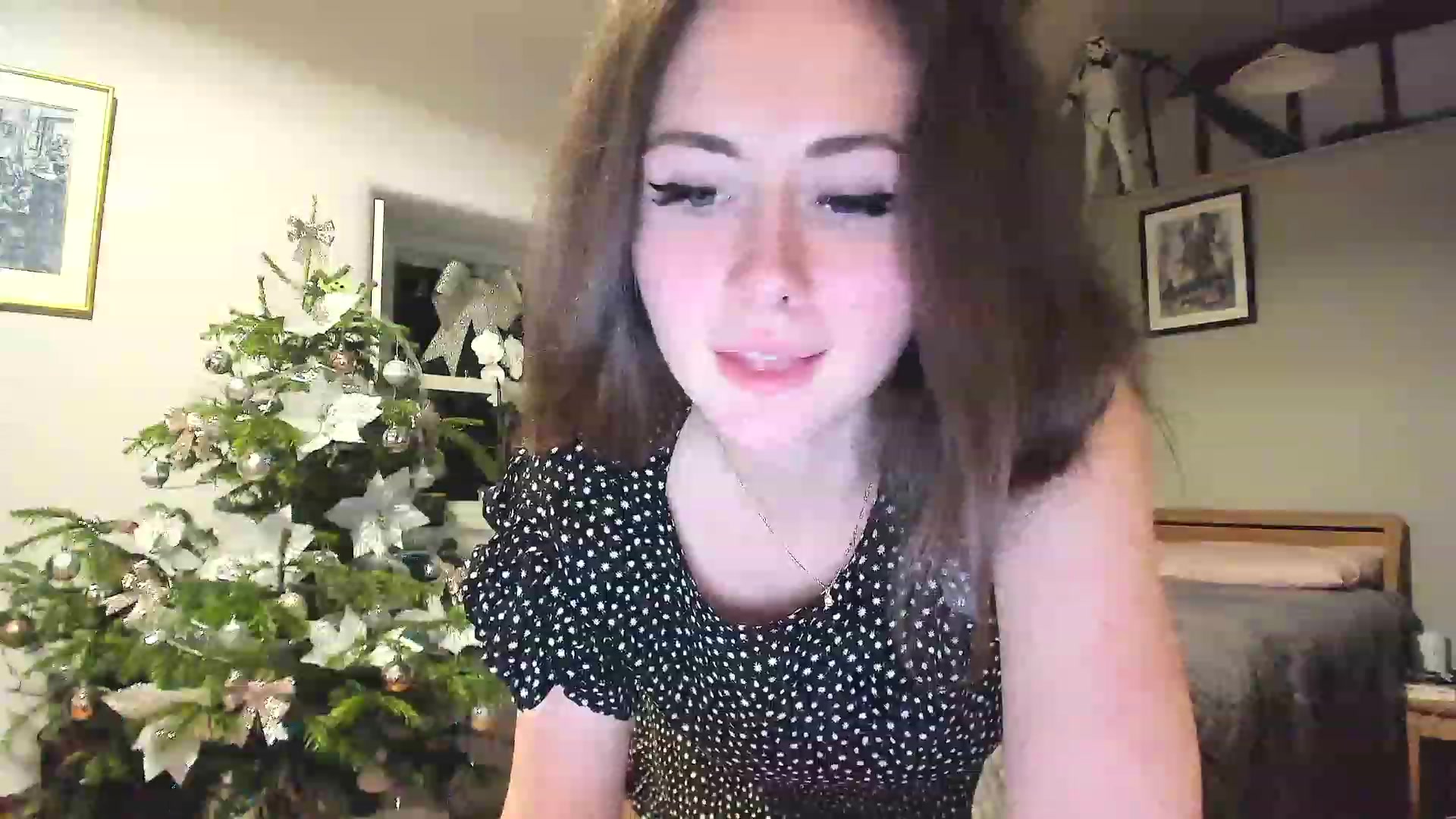 Gallery image thumbnail from Amber_Fry's myfreecams stream on, 12/27/2022, 22:33 image 6 of 20
