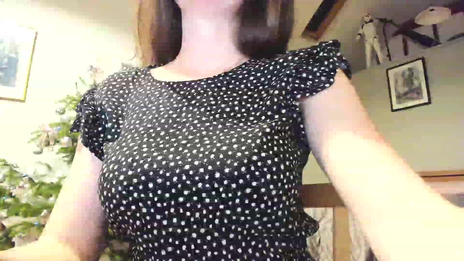 Gallery image thumbnail from Amber_Fry's myfreecams stream on, 12/27/2022, 22:33 image 20 of 20