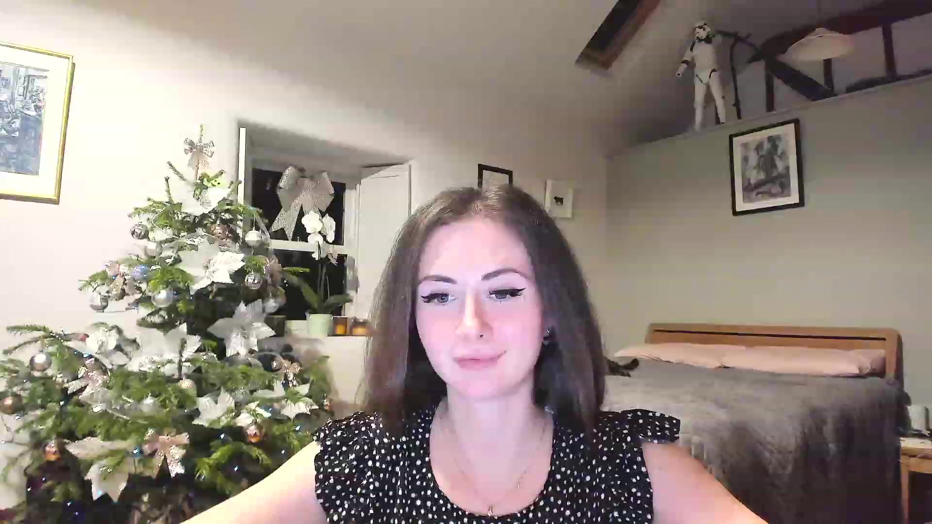 Gallery image thumbnail from Amber_Fry's myfreecams stream on, 12/27/2022, 22:33 image 7 of 20