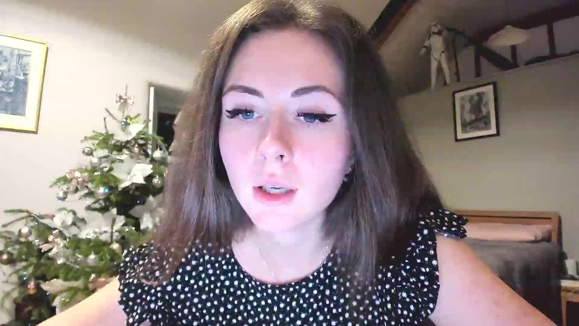 Gallery image thumbnail from Amber_Fry's myfreecams stream on, 12/27/2022, 22:33 image 12 of 20