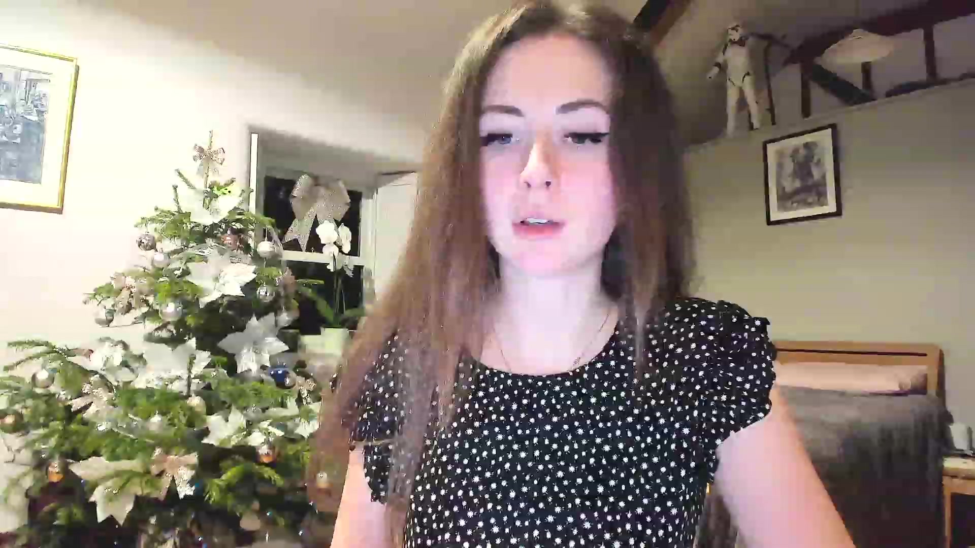 Gallery image thumbnail from Amber_Fry's myfreecams stream on, 12/27/2022, 22:33 image 2 of 20