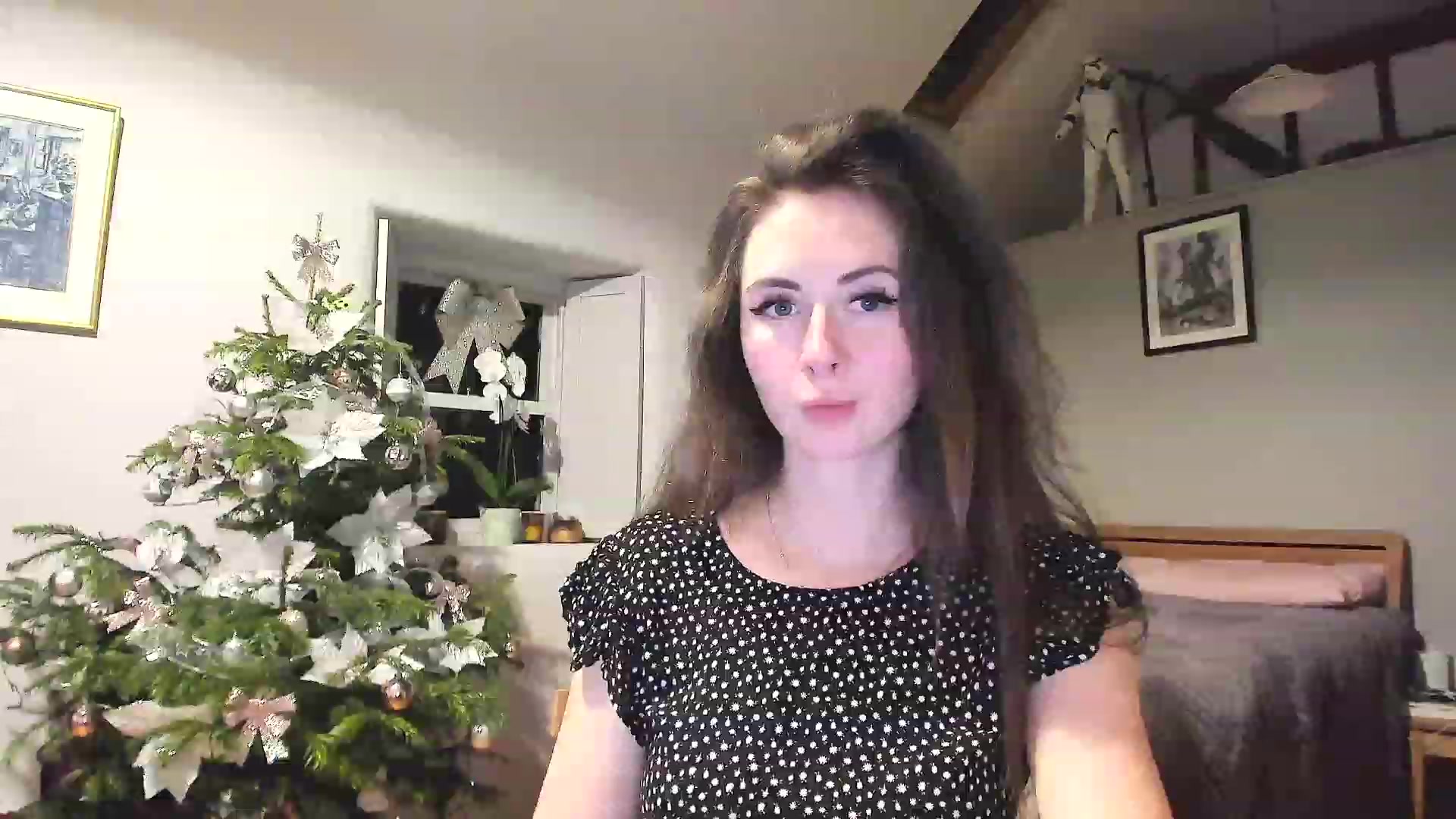 Gallery image thumbnail from Amber_Fry's myfreecams stream on, 12/27/2022, 22:33 image 18 of 20