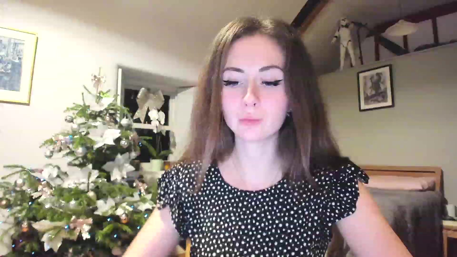 Gallery image thumbnail from Amber_Fry's myfreecams stream on, 12/27/2022, 22:33 image 13 of 20