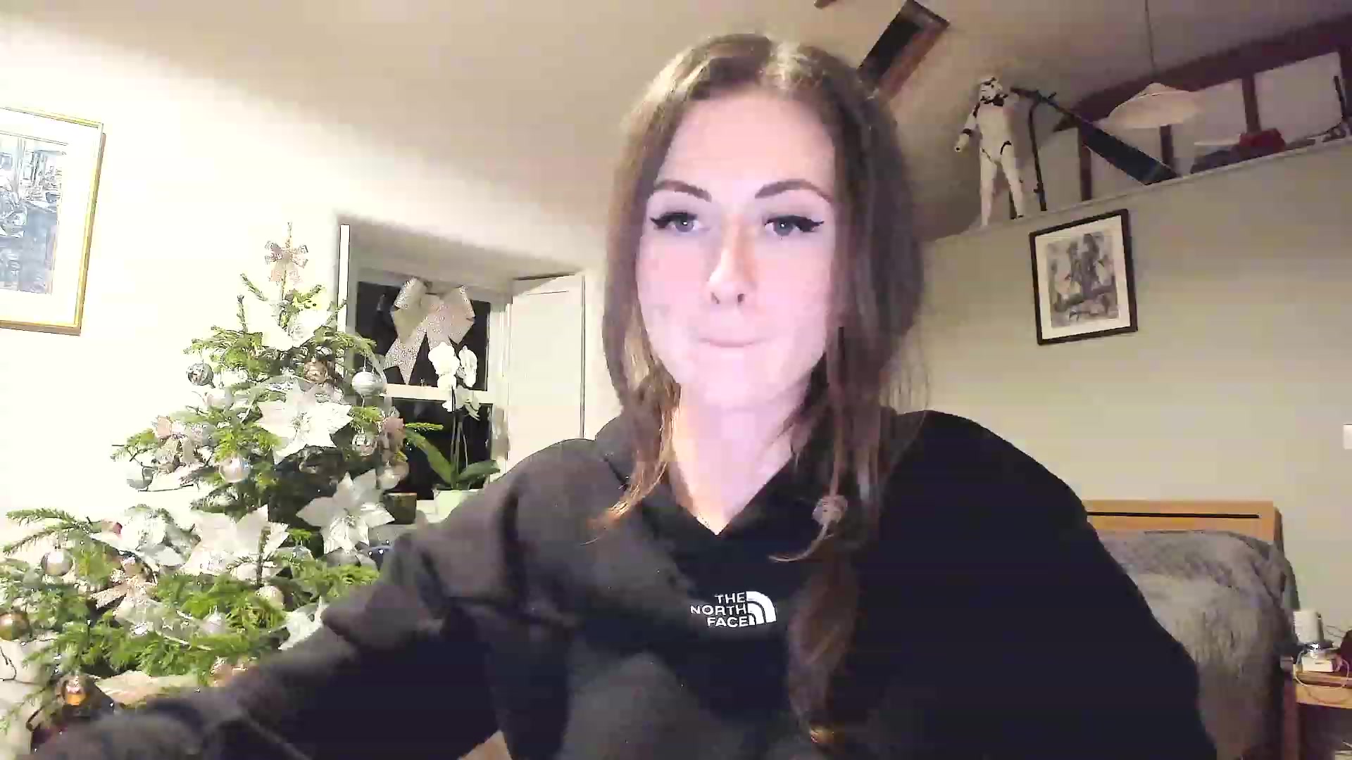 Gallery image thumbnail from Amber_Fry's myfreecams stream on, 12/28/2022, 21:31 image 1 of 20