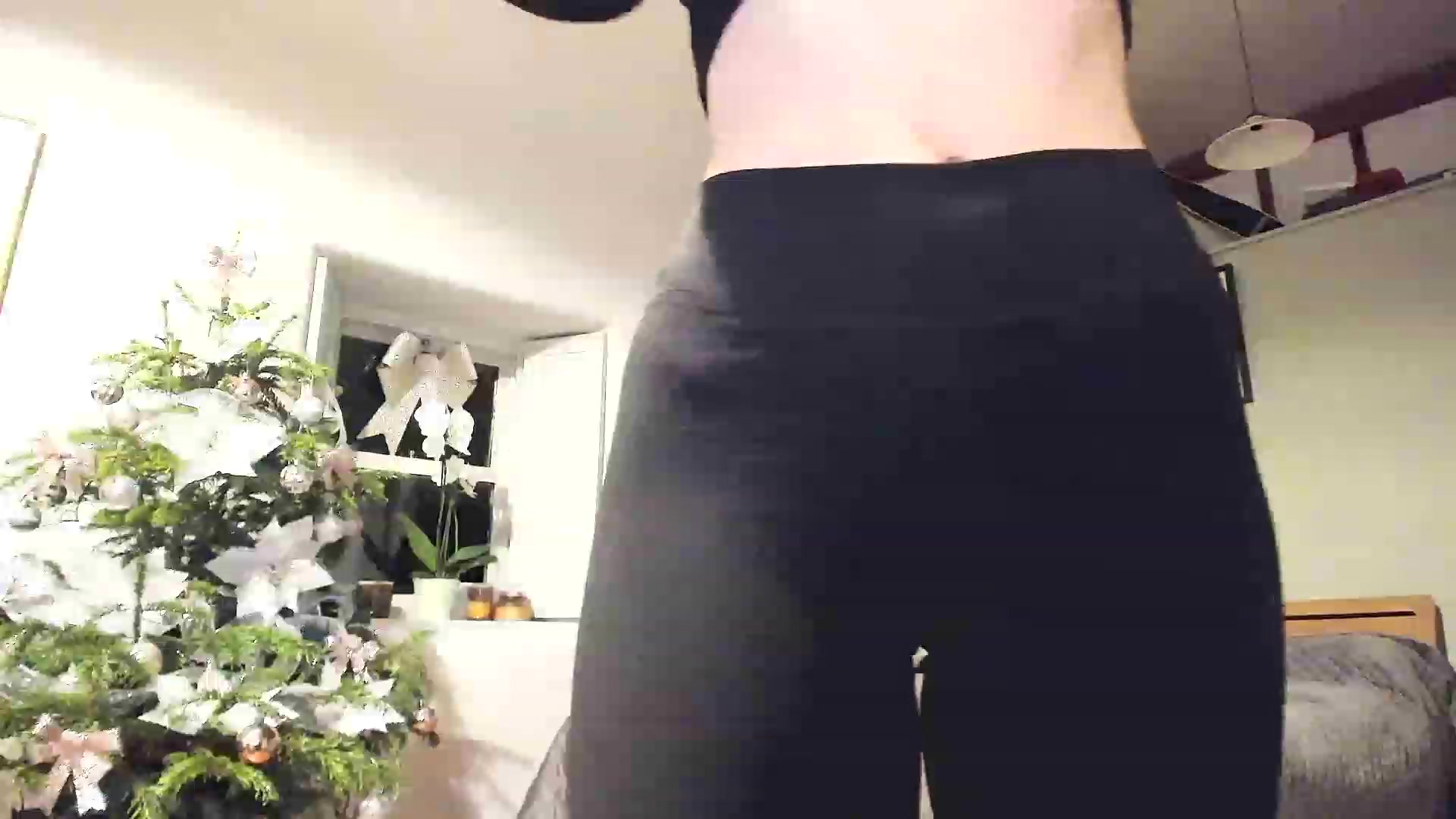 Gallery image thumbnail from Amber_Fry's myfreecams stream on, 12/28/2022, 21:31 image 19 of 20
