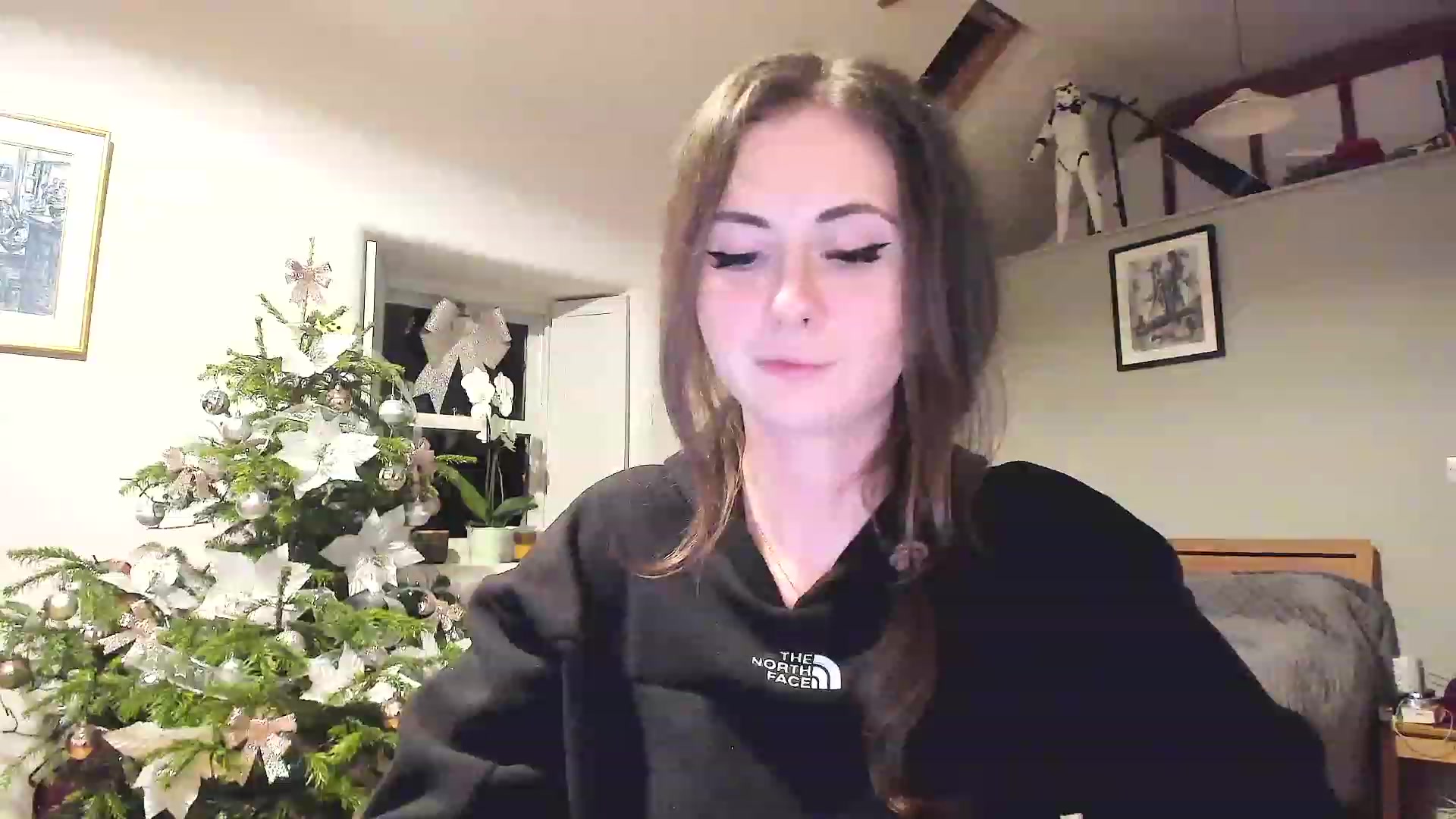 Gallery image thumbnail from Amber_Fry's myfreecams stream on, 12/28/2022, 21:31 image 3 of 20