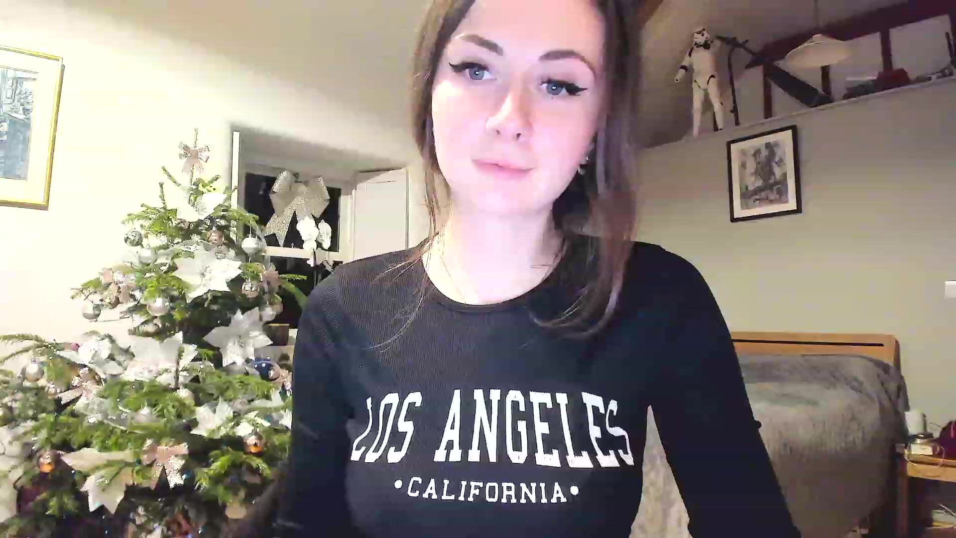 Gallery image thumbnail from Amber_Fry's myfreecams stream on, 12/28/2022, 22:29 image 20 of 20