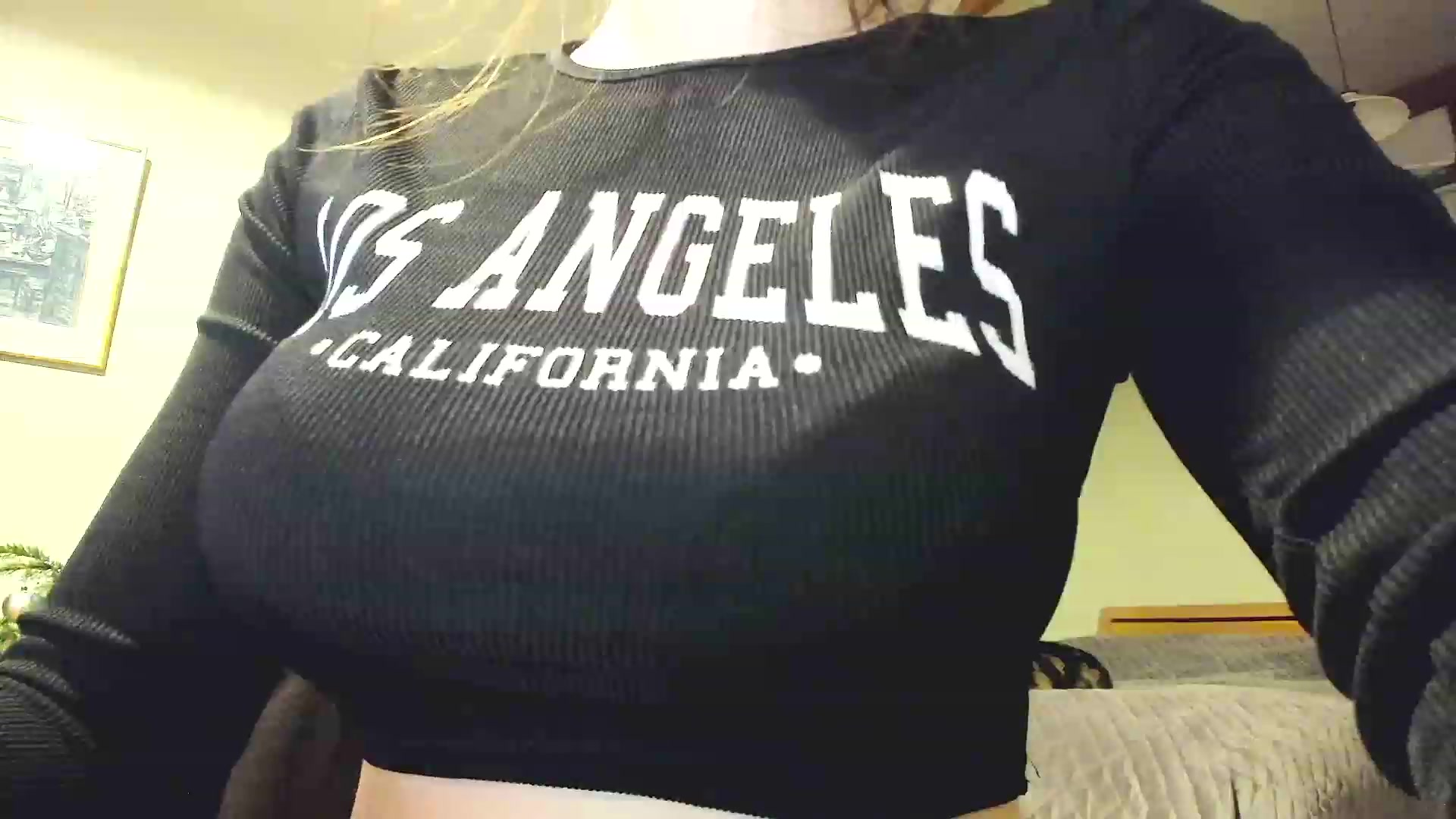 Gallery image thumbnail from Amber_Fry's myfreecams stream on, 12/28/2022, 22:29 image 11 of 20