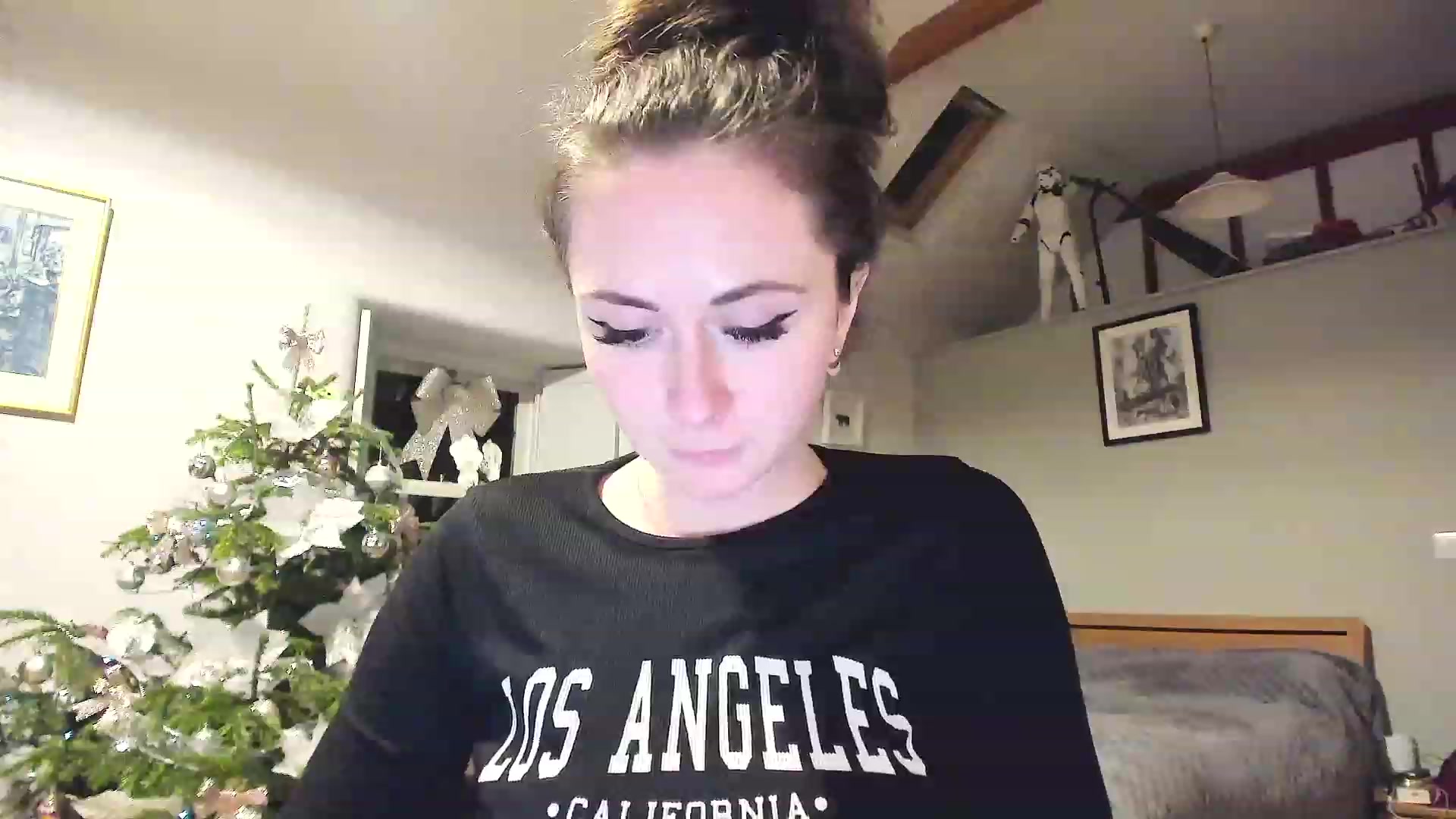 Gallery image thumbnail from Amber_Fry's myfreecams stream on, 12/29/2022, 24:08 image 2 of 20