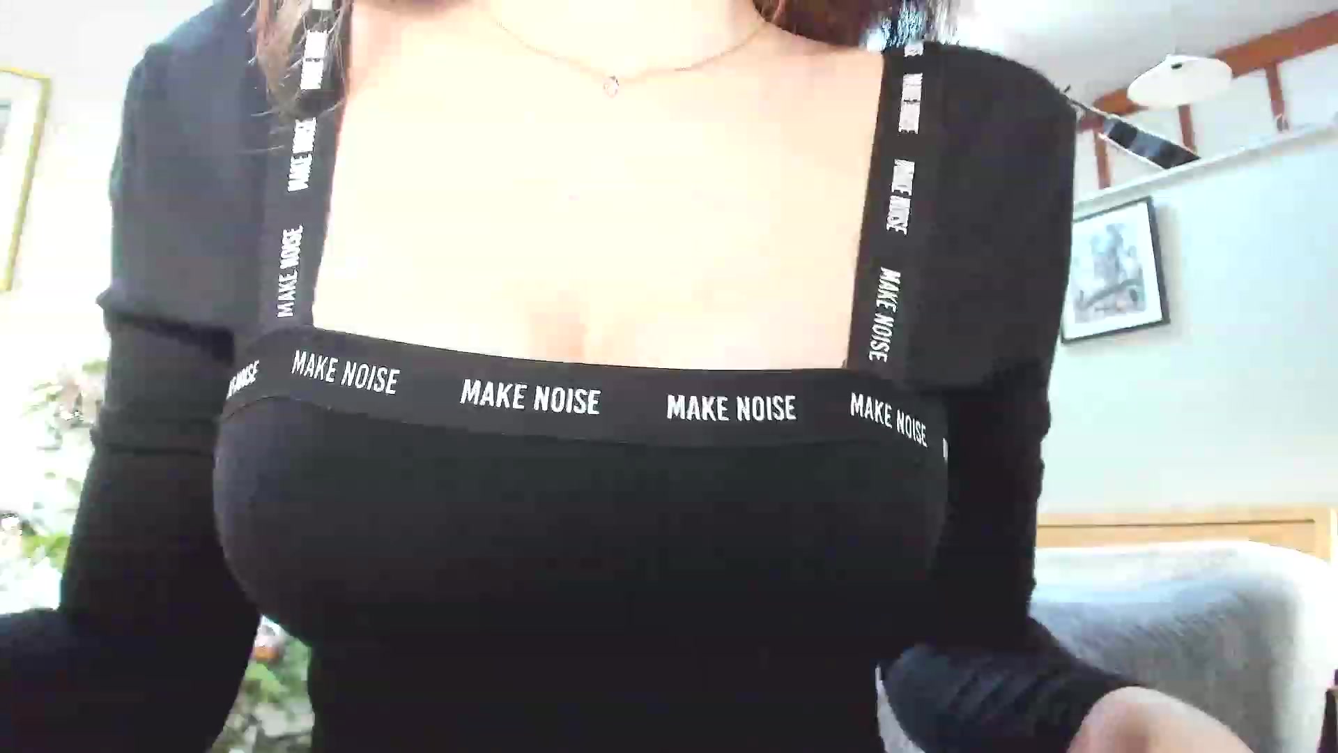 Gallery image thumbnail from Amber_Fry's myfreecams stream on, 12/30/2022, 15:18 image 12 of 20