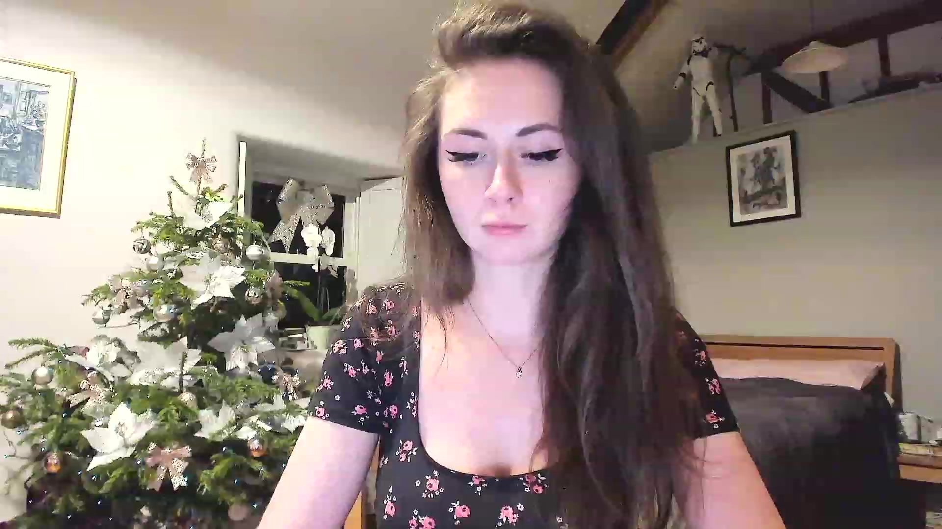 Gallery image thumbnail from Amber_Fry's myfreecams stream on, 12/31/2022, 24:03 image 6 of 20
