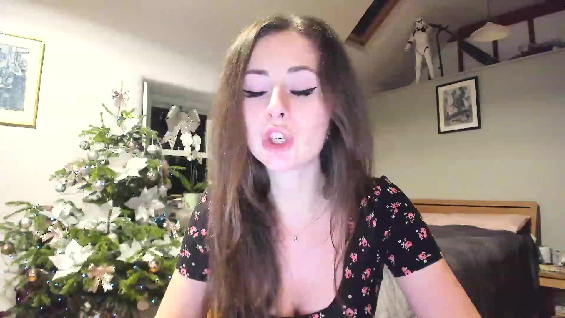 Gallery image thumbnail from Amber_Fry's myfreecams stream on, 12/31/2022, 24:03 image 3 of 20