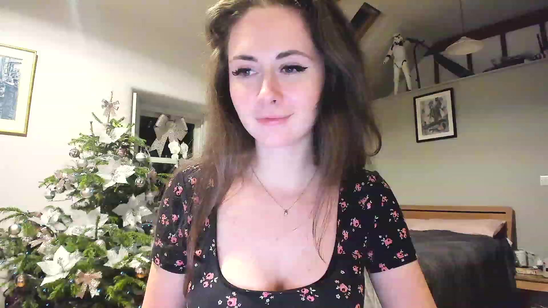Gallery image thumbnail from Amber_Fry's myfreecams stream on, 12/31/2022, 24:03 image 11 of 20