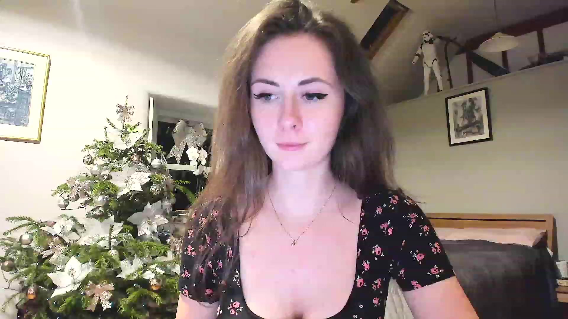 Gallery image thumbnail from Amber_Fry's myfreecams stream on, 12/31/2022, 24:03 image 19 of 20