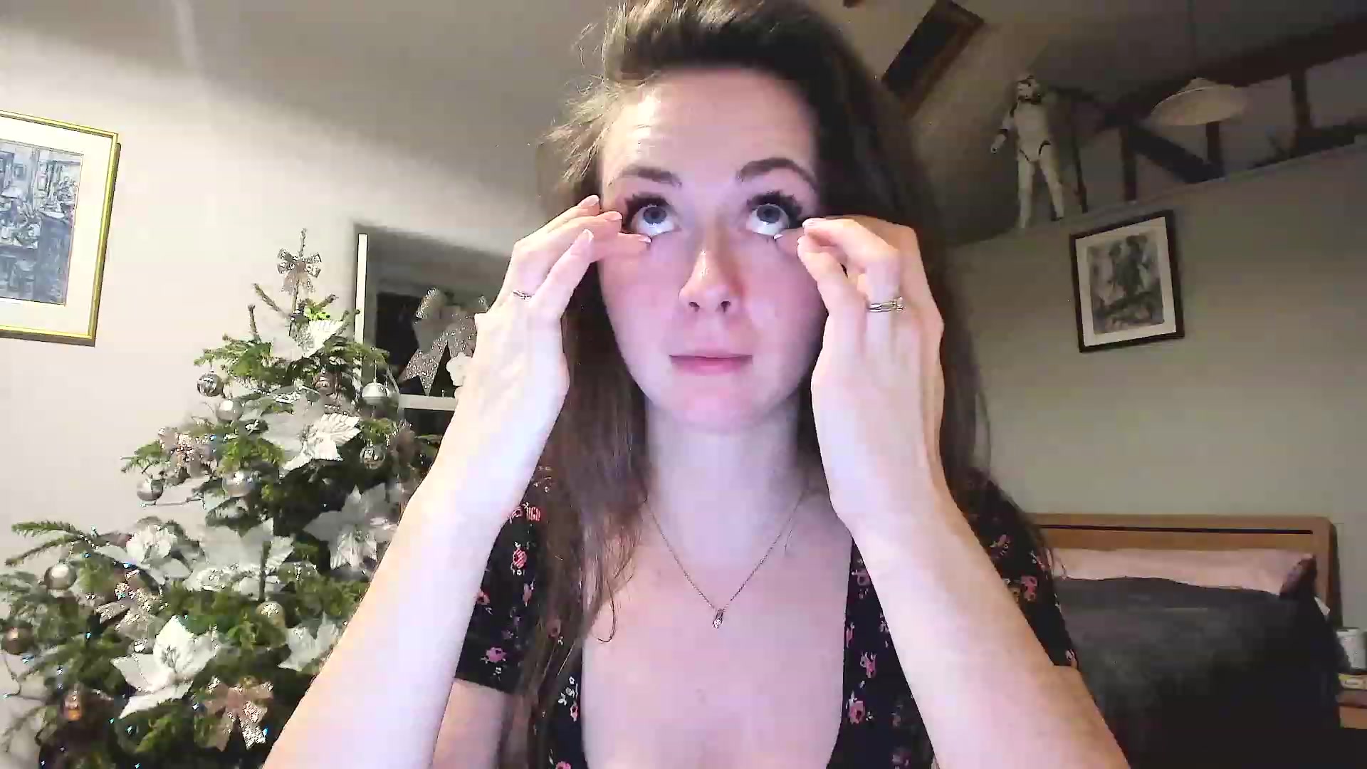 Gallery image thumbnail from Amber_Fry's myfreecams stream on, 12/31/2022, 24:03 image 20 of 20