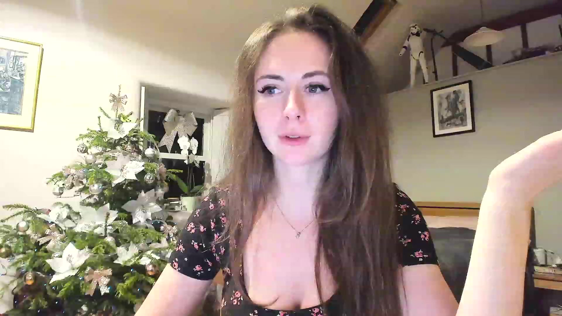 Gallery image thumbnail from Amber_Fry's myfreecams stream on, 12/31/2022, 24:03 image 15 of 20