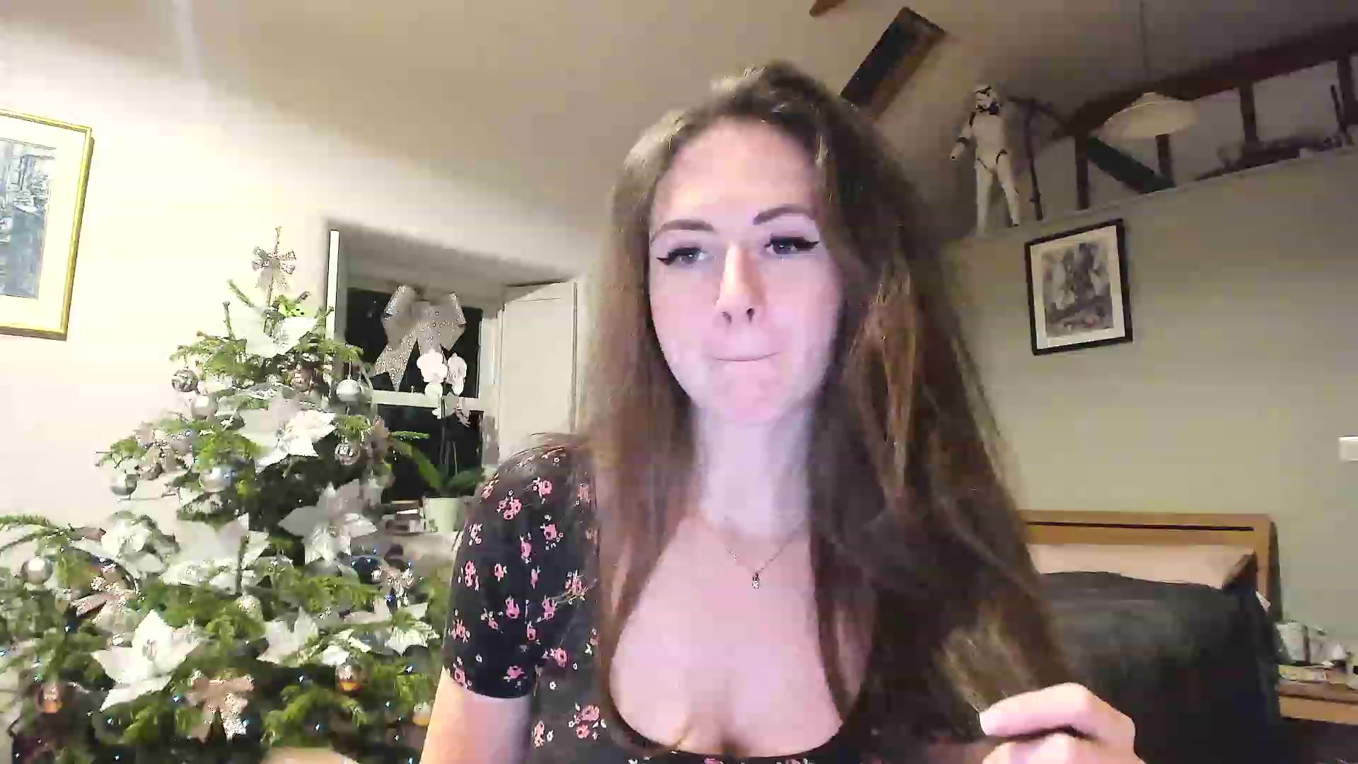 Gallery image thumbnail from Amber_Fry's myfreecams stream on, 12/31/2022, 24:03 image 14 of 20