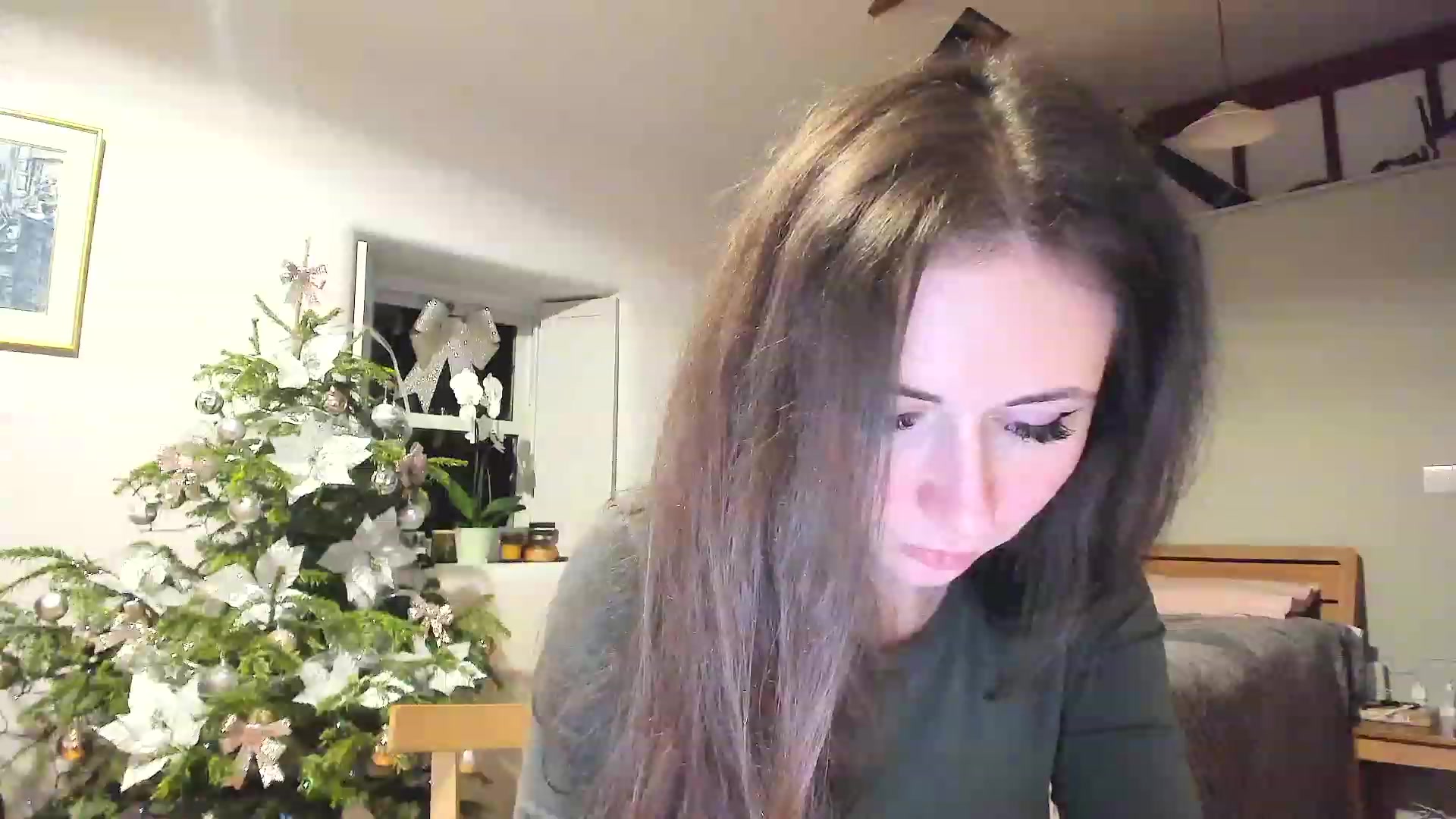 Gallery image thumbnail from Amber_Fry's myfreecams stream on, 01/01/2023, 23:53 image 18 of 20