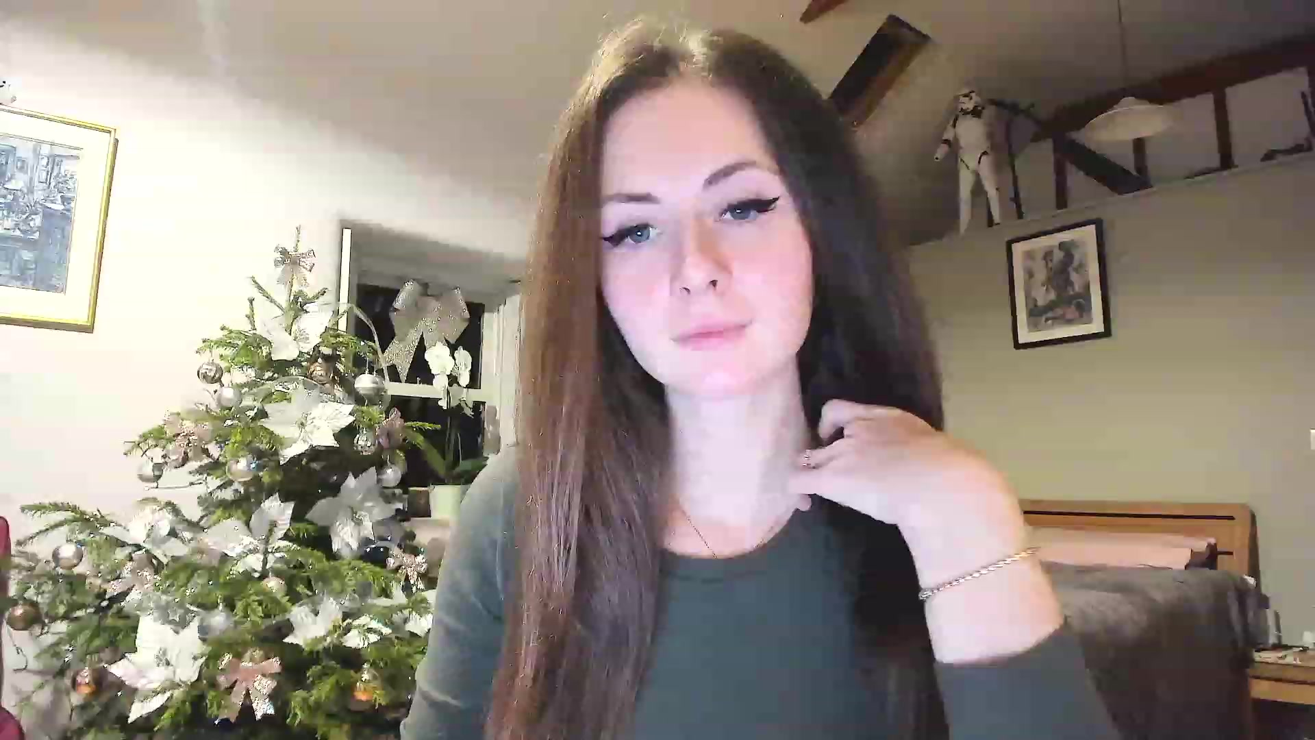 Gallery image thumbnail from Amber_Fry's myfreecams stream on, 01/02/2023, 24:51 image 16 of 20