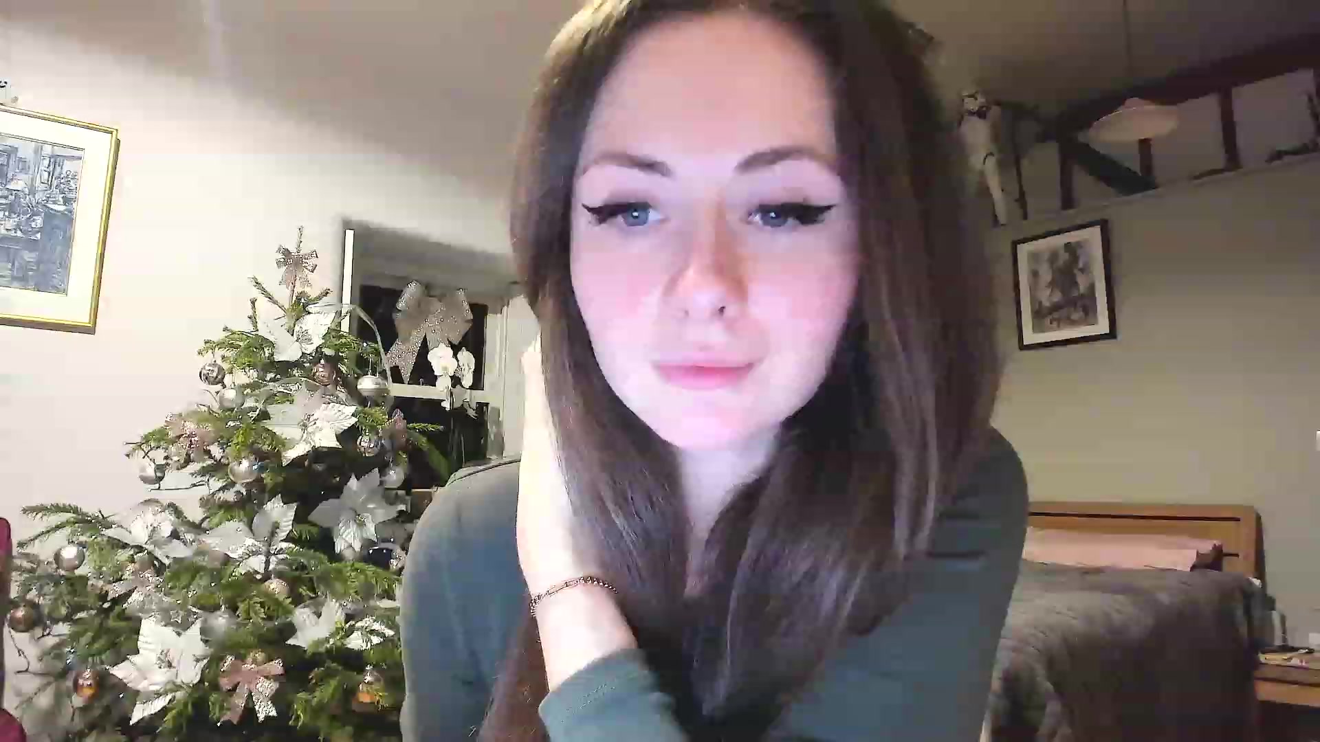 Gallery image thumbnail from Amber_Fry's myfreecams stream on, 01/02/2023, 24:51 image 13 of 20