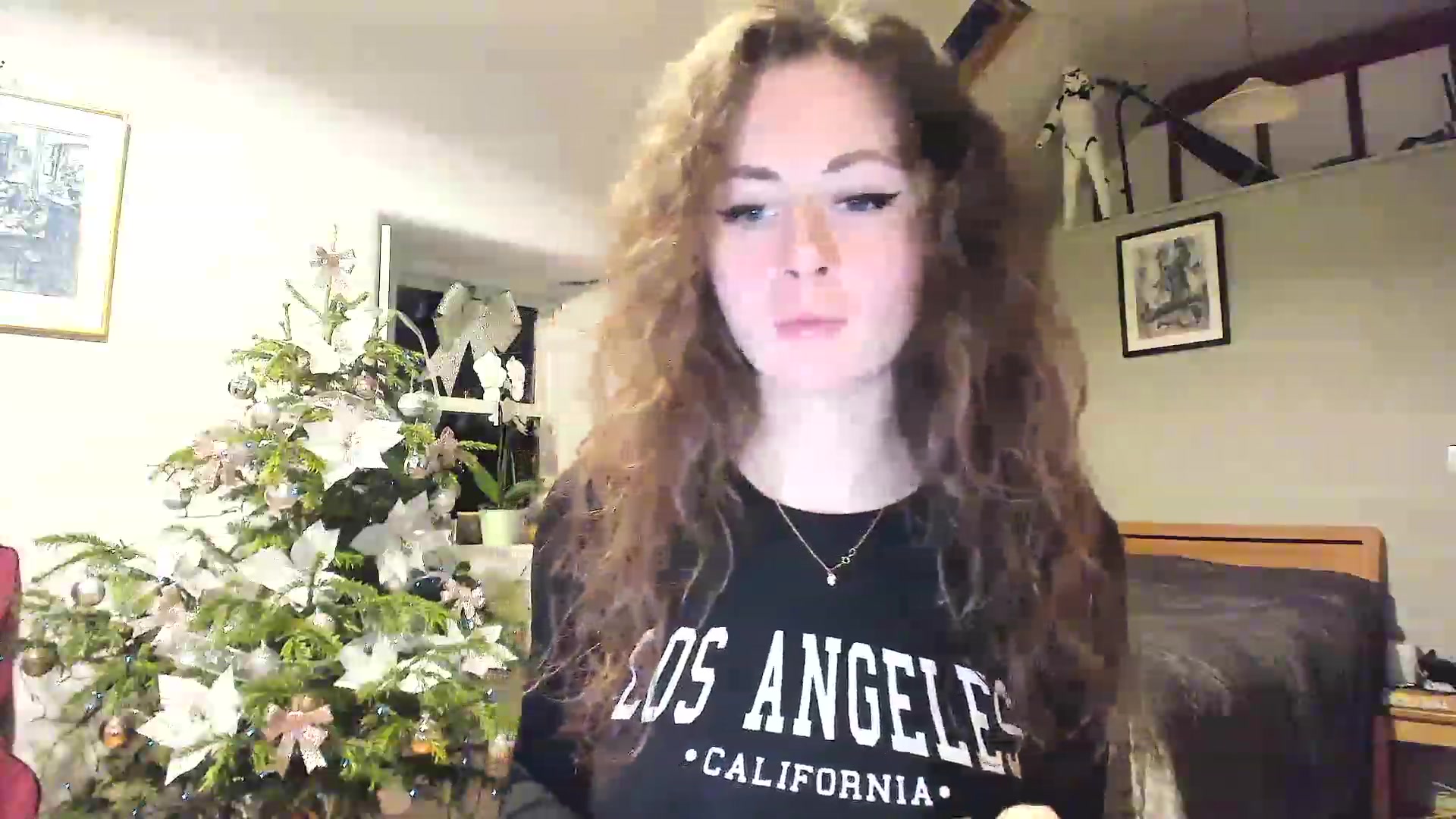 Gallery image thumbnail from Amber_Fry's myfreecams stream on, 01/03/2023, 17:25 image 16 of 20