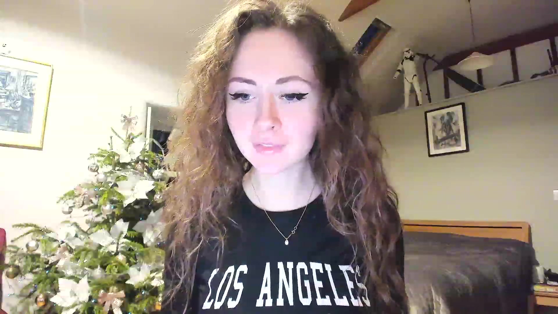 Gallery image thumbnail from Amber_Fry's myfreecams stream on, 01/03/2023, 17:25 image 15 of 20