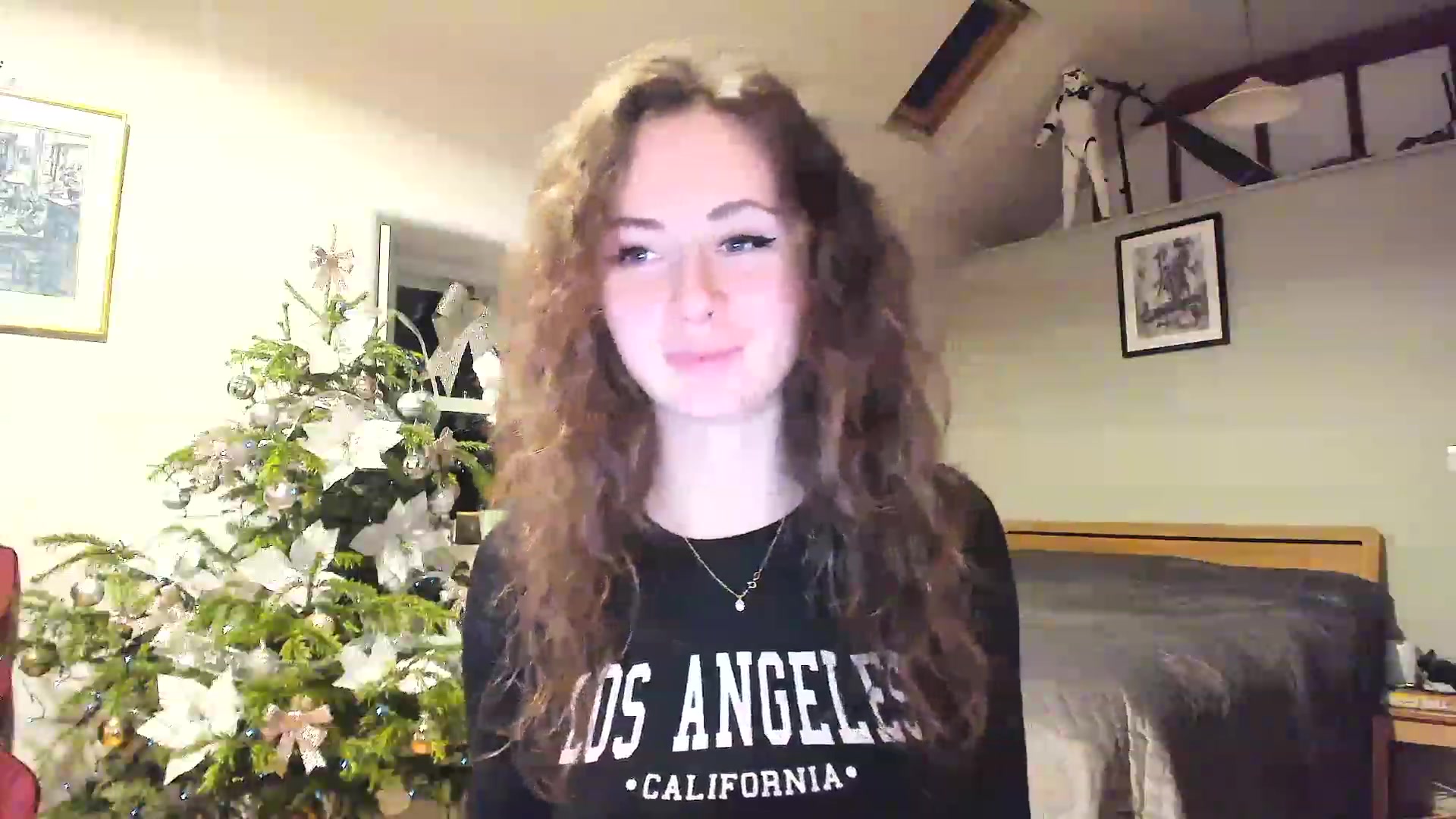 Gallery image thumbnail from Amber_Fry's myfreecams stream on, 01/03/2023, 17:25 image 17 of 20