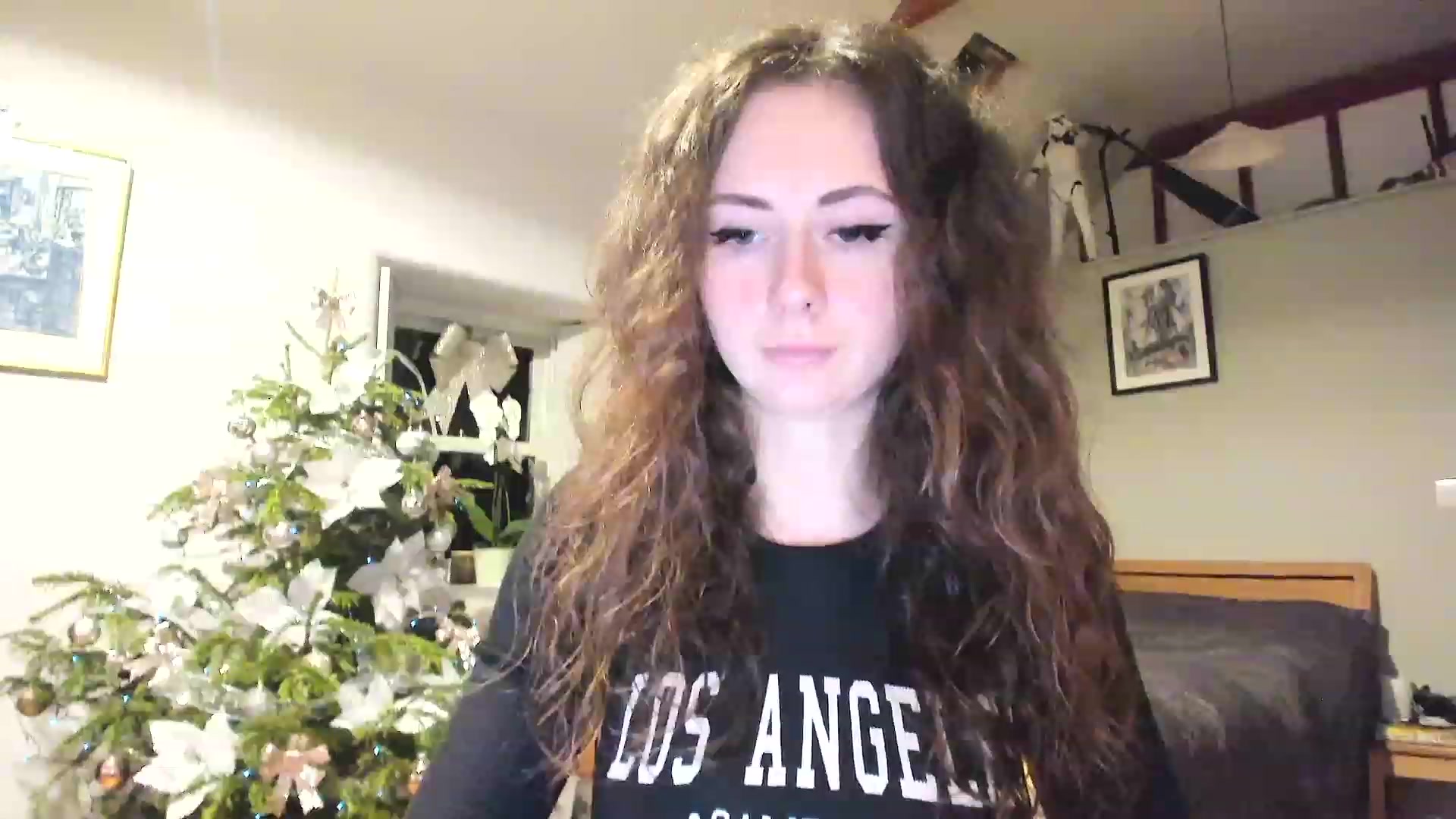 Gallery image thumbnail from Amber_Fry's myfreecams stream on, 01/03/2023, 18:44 image 16 of 20
