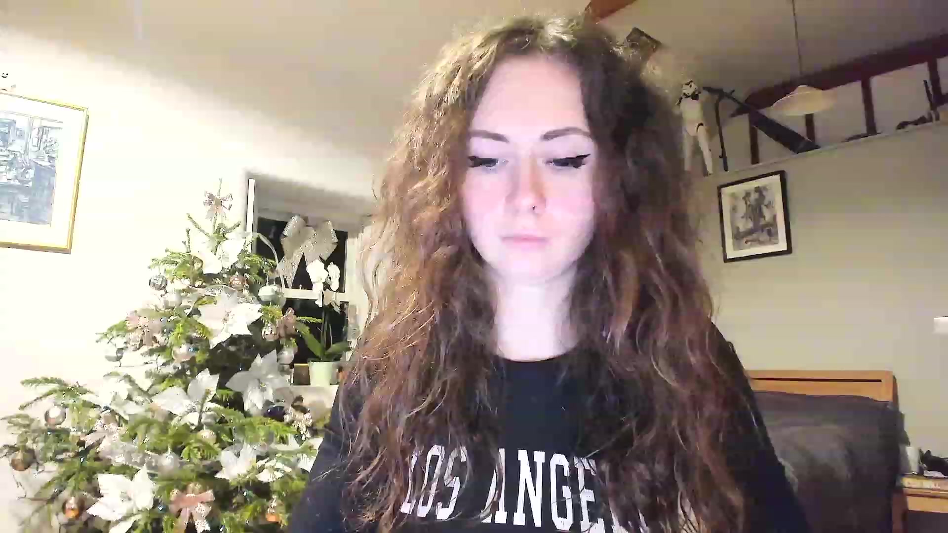 Gallery image thumbnail from Amber_Fry's myfreecams stream on, 01/03/2023, 18:44 image 8 of 20