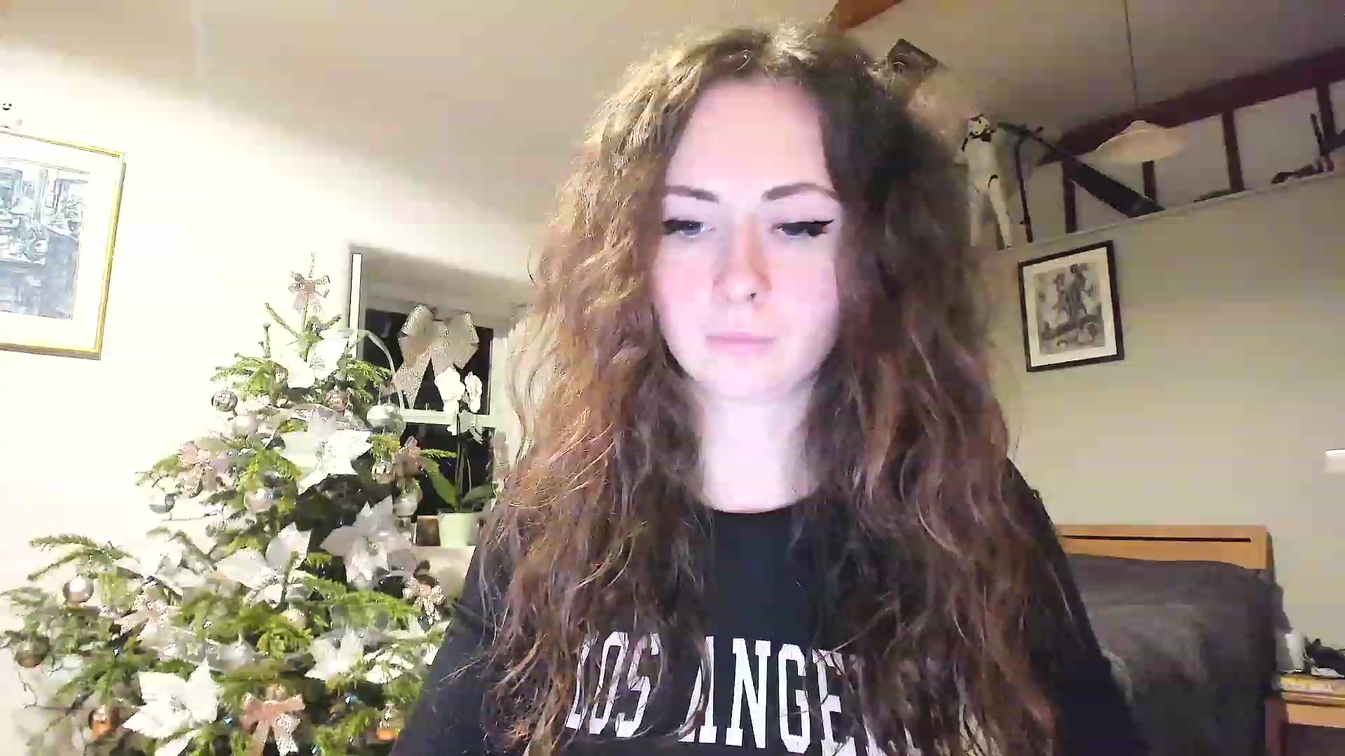 Gallery image thumbnail from Amber_Fry's myfreecams stream on, 01/03/2023, 18:44 image 9 of 20