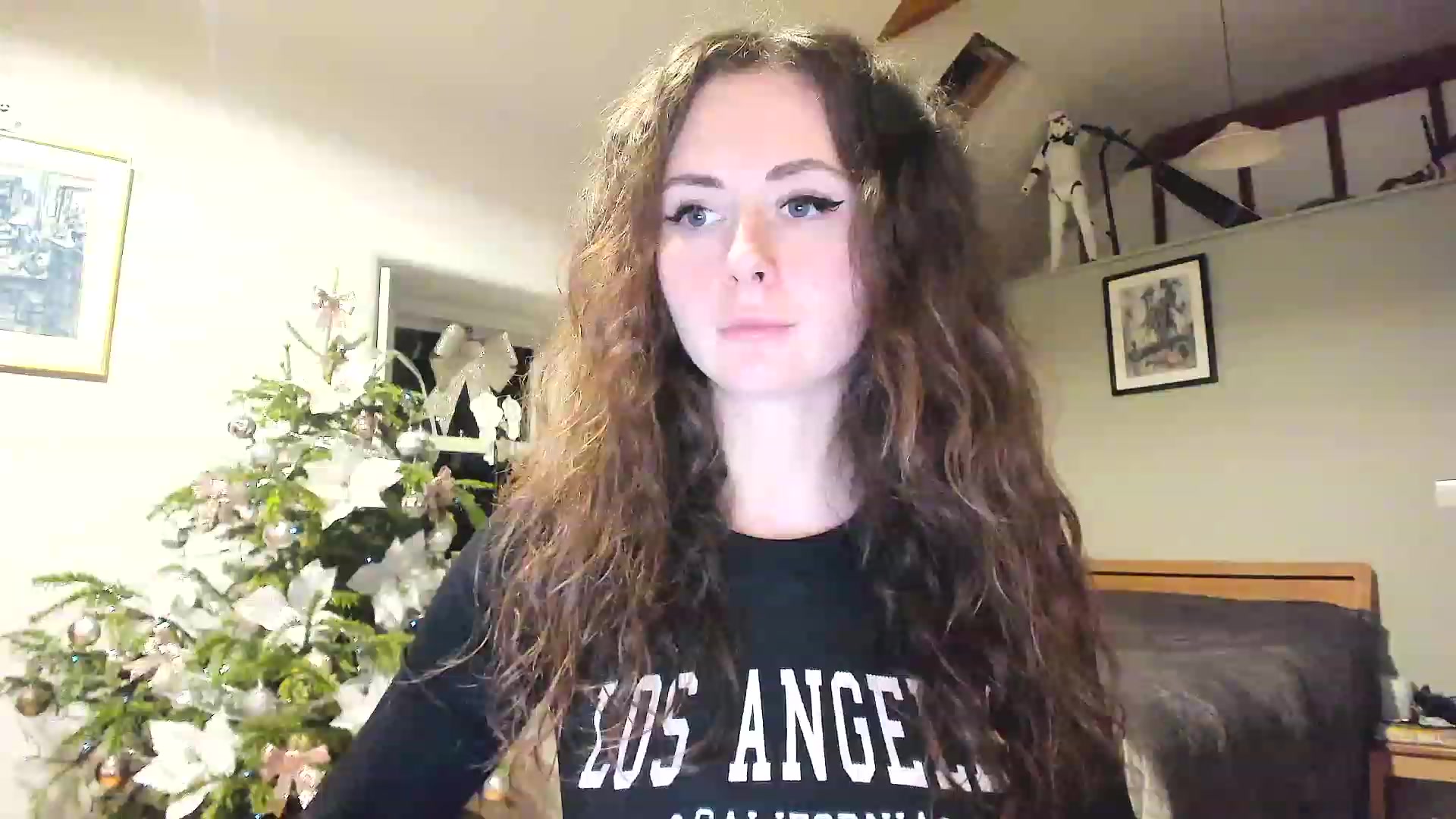 Gallery image thumbnail from Amber_Fry's myfreecams stream on, 01/03/2023, 18:44 image 14 of 20