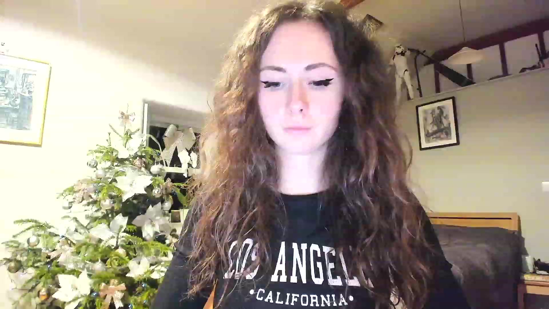 Gallery image thumbnail from Amber_Fry's myfreecams stream on, 01/03/2023, 18:44 image 1 of 20