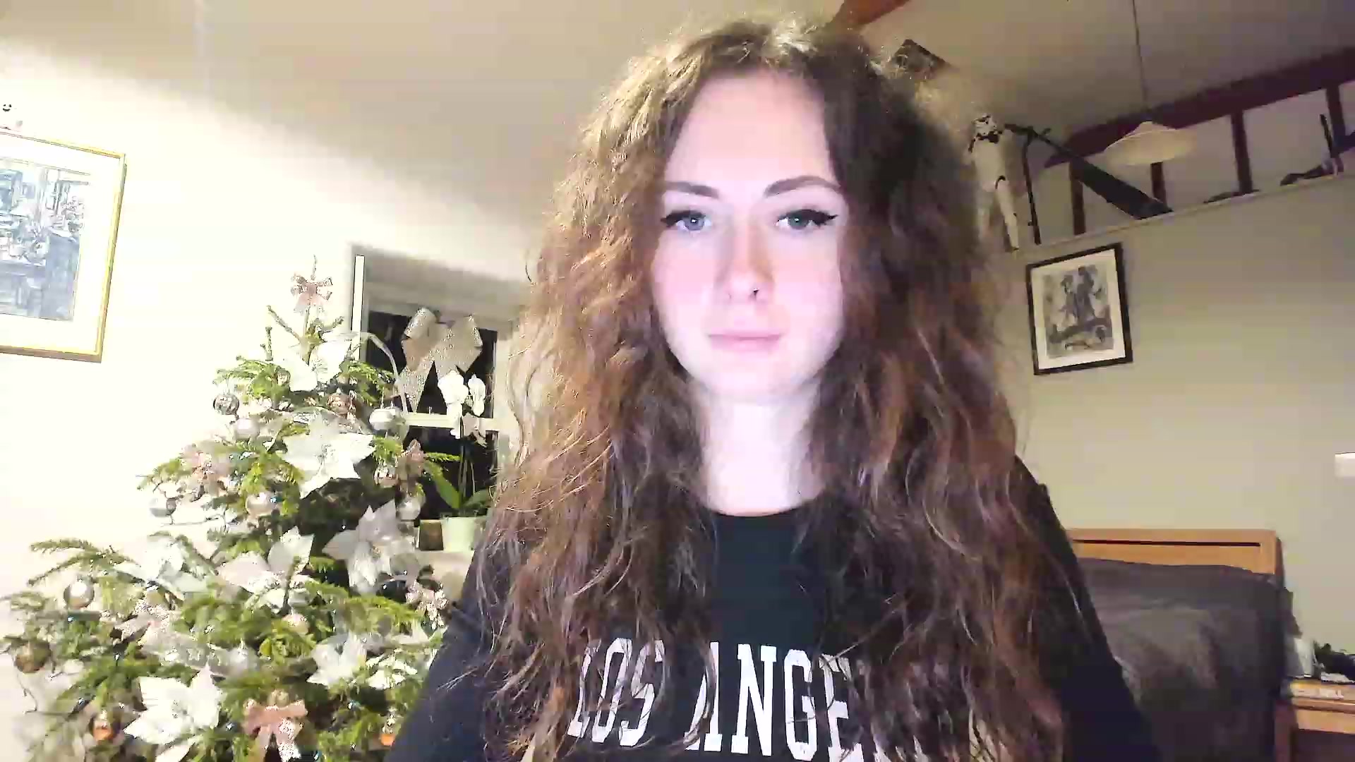 Gallery image thumbnail from Amber_Fry's myfreecams stream on, 01/03/2023, 18:44 image 7 of 20