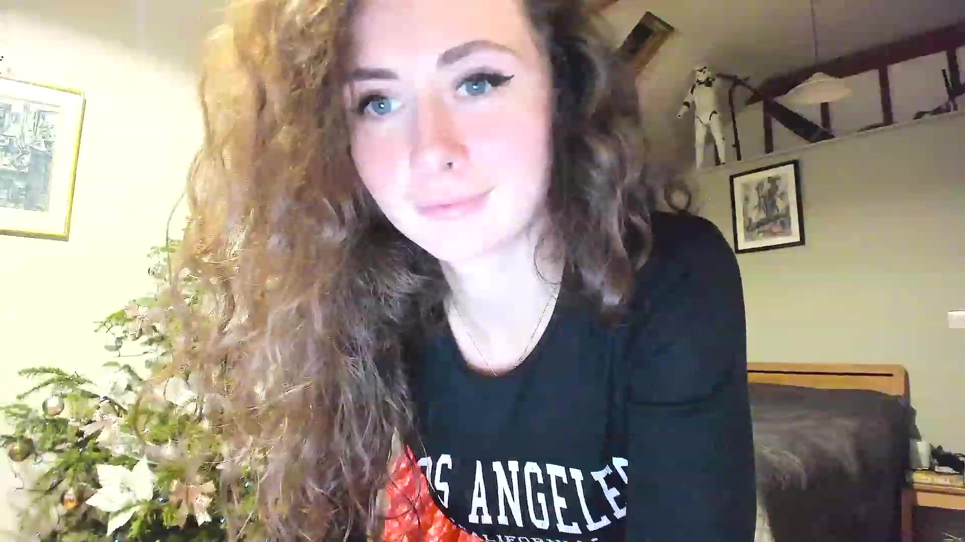 Gallery image thumbnail from Amber_Fry's myfreecams stream on, 01/03/2023, 21:26 image 3 of 20